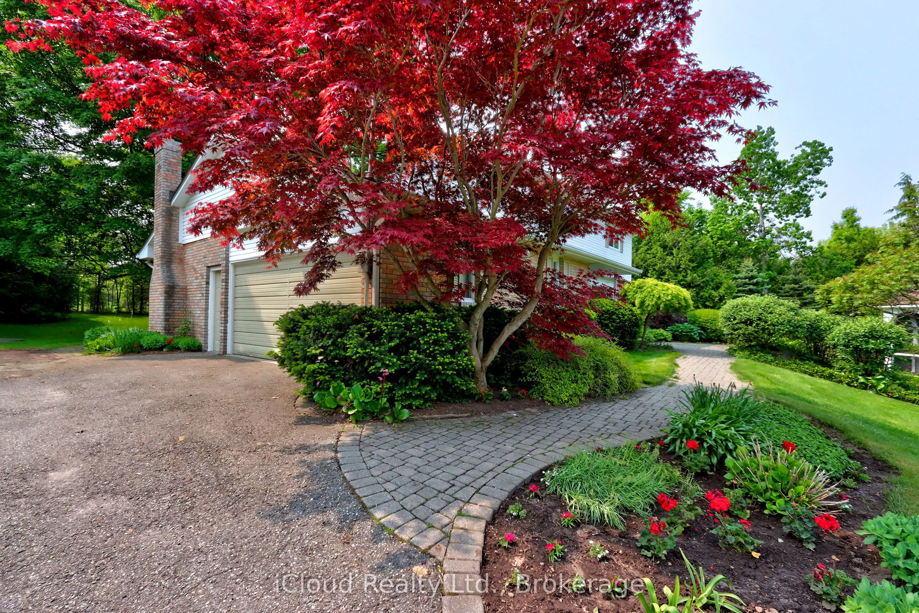 12826 Silvercreek Drive