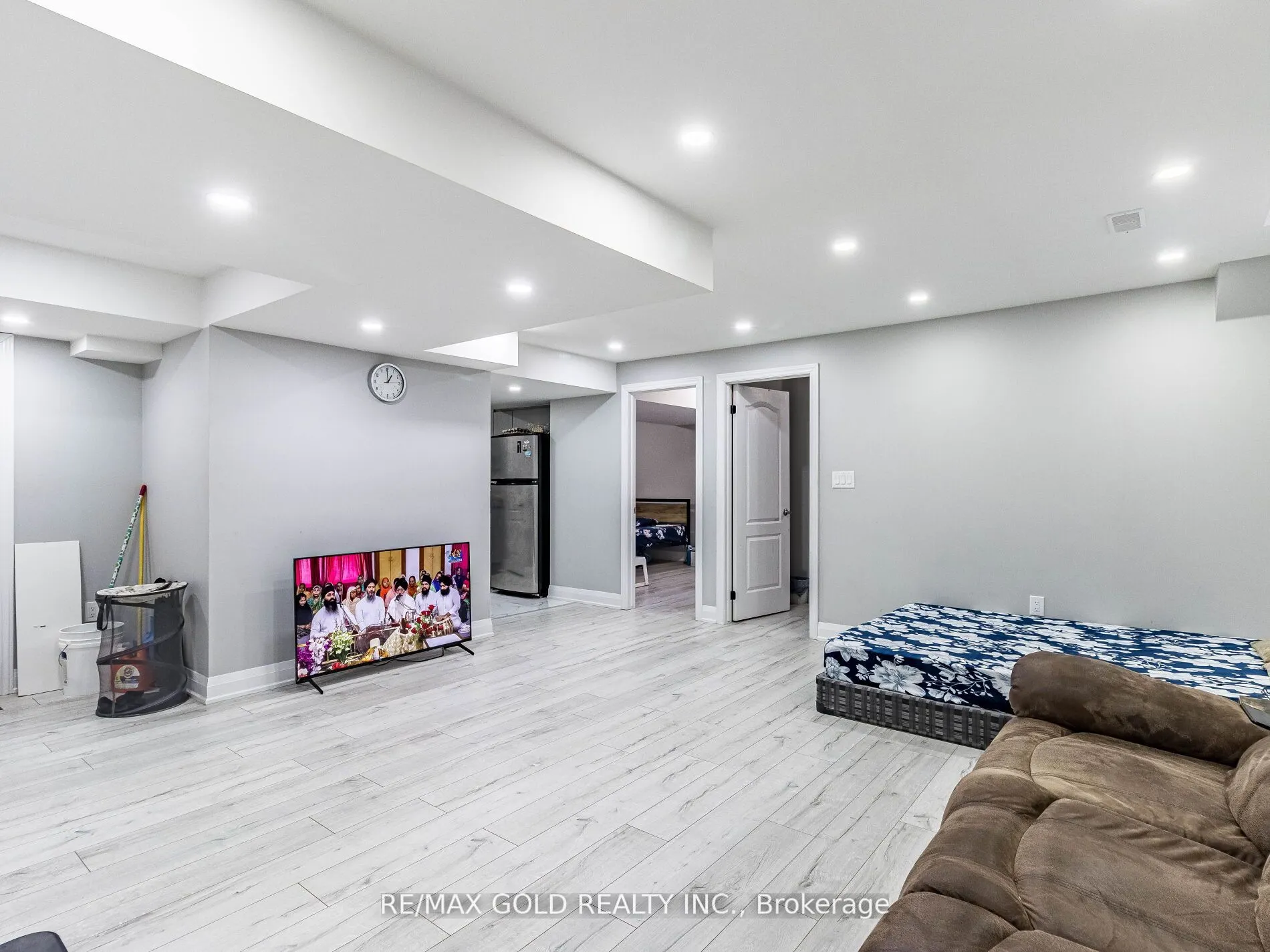 11 Clunburry Road