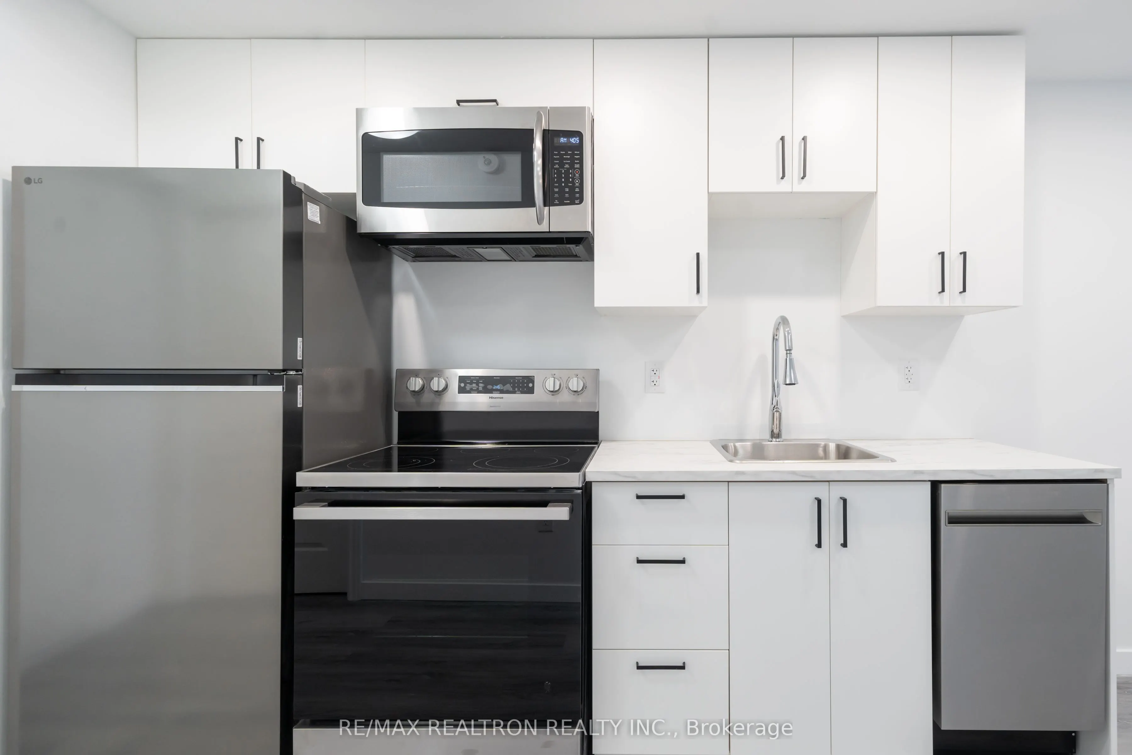 1524 Lawrence Avenue, #112