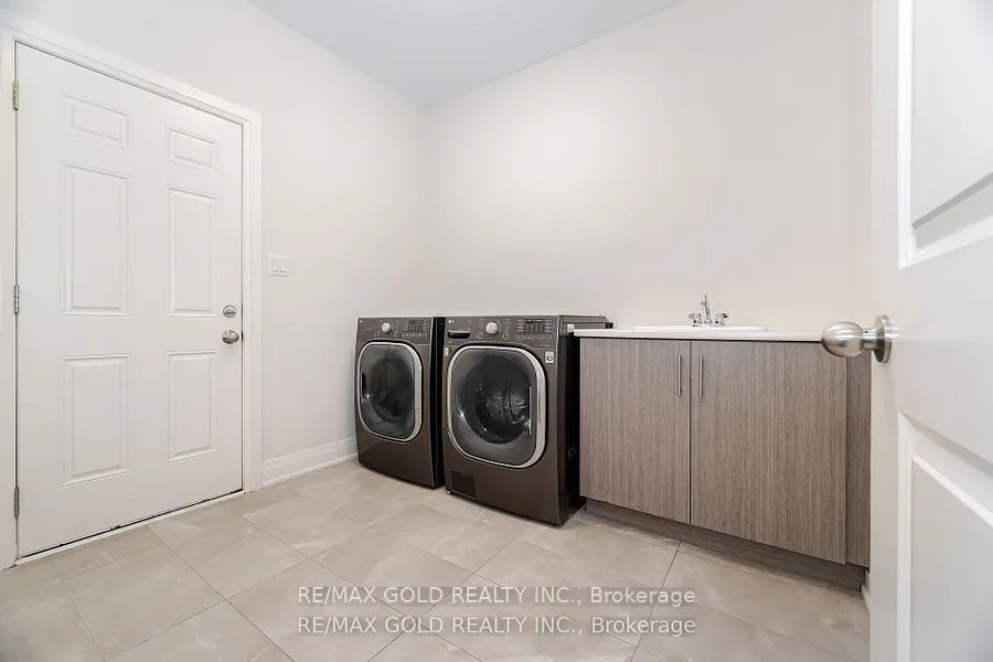 209 Castle Oaks Crossing