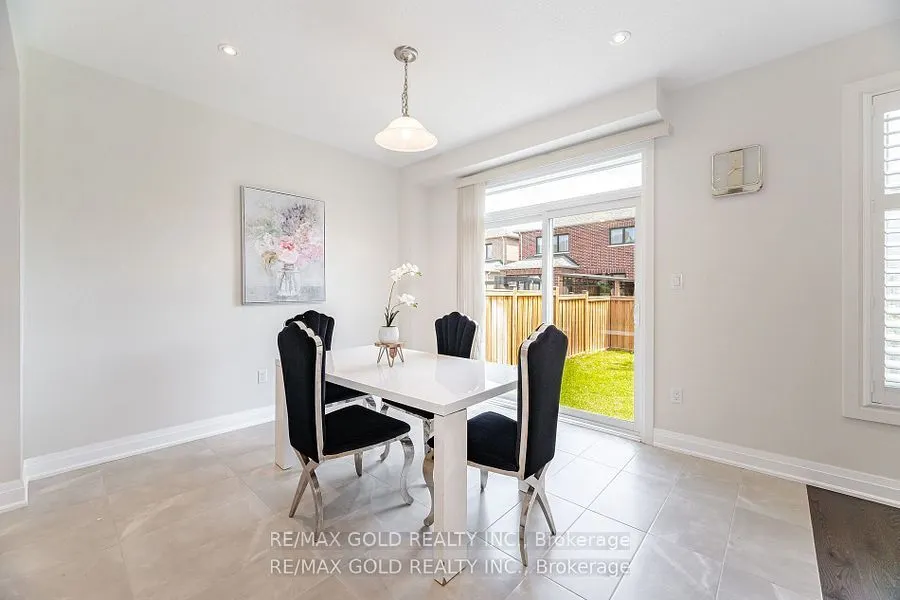 209 Castle Oaks Crossing