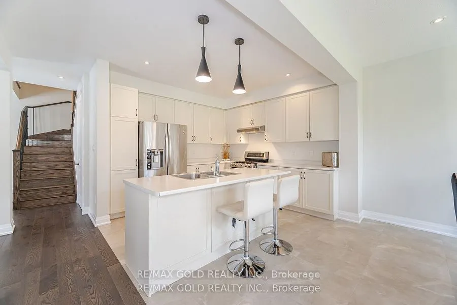 209 Castle Oaks Crossing