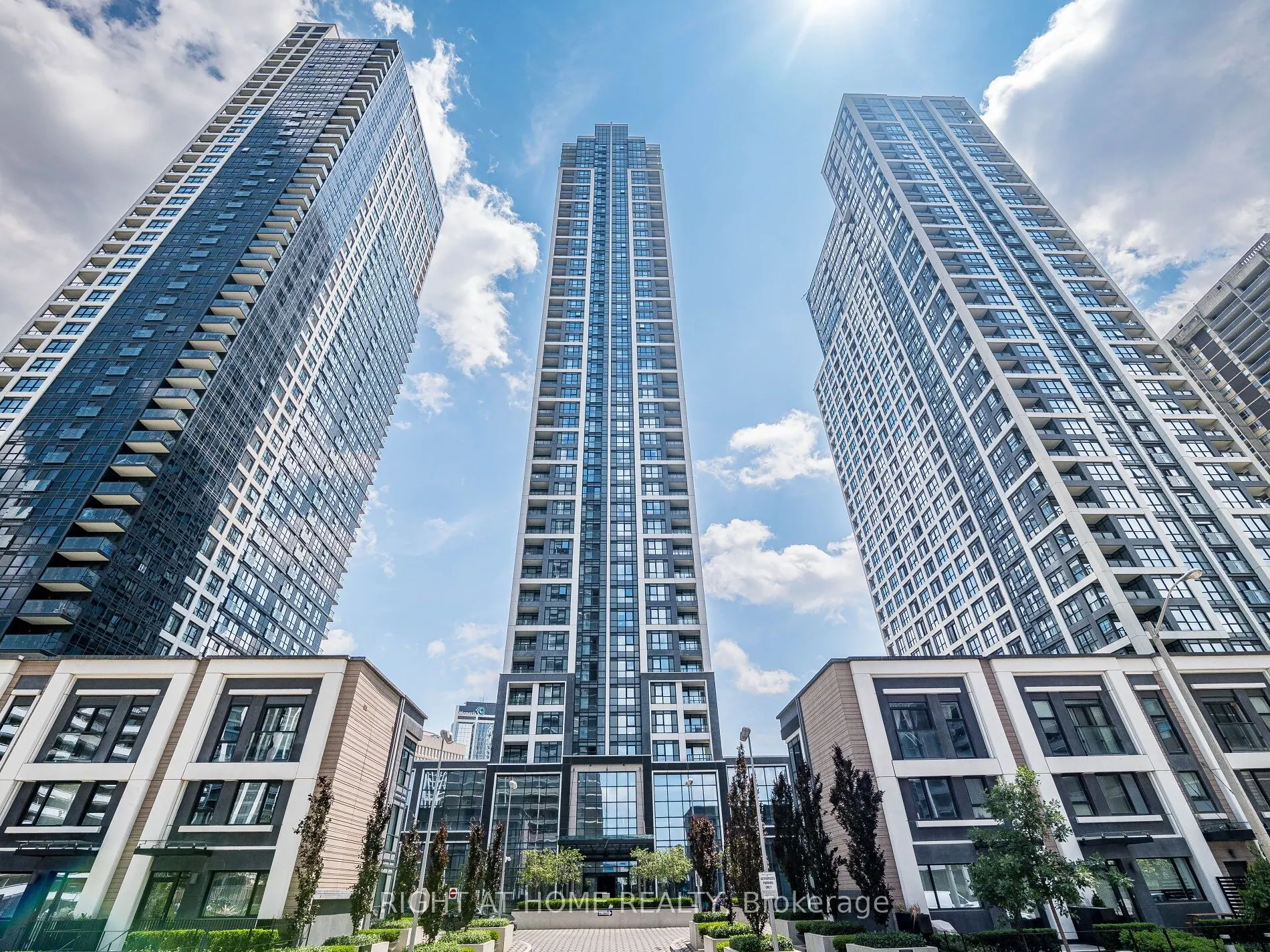 7 Mabelle Avenue, #1409