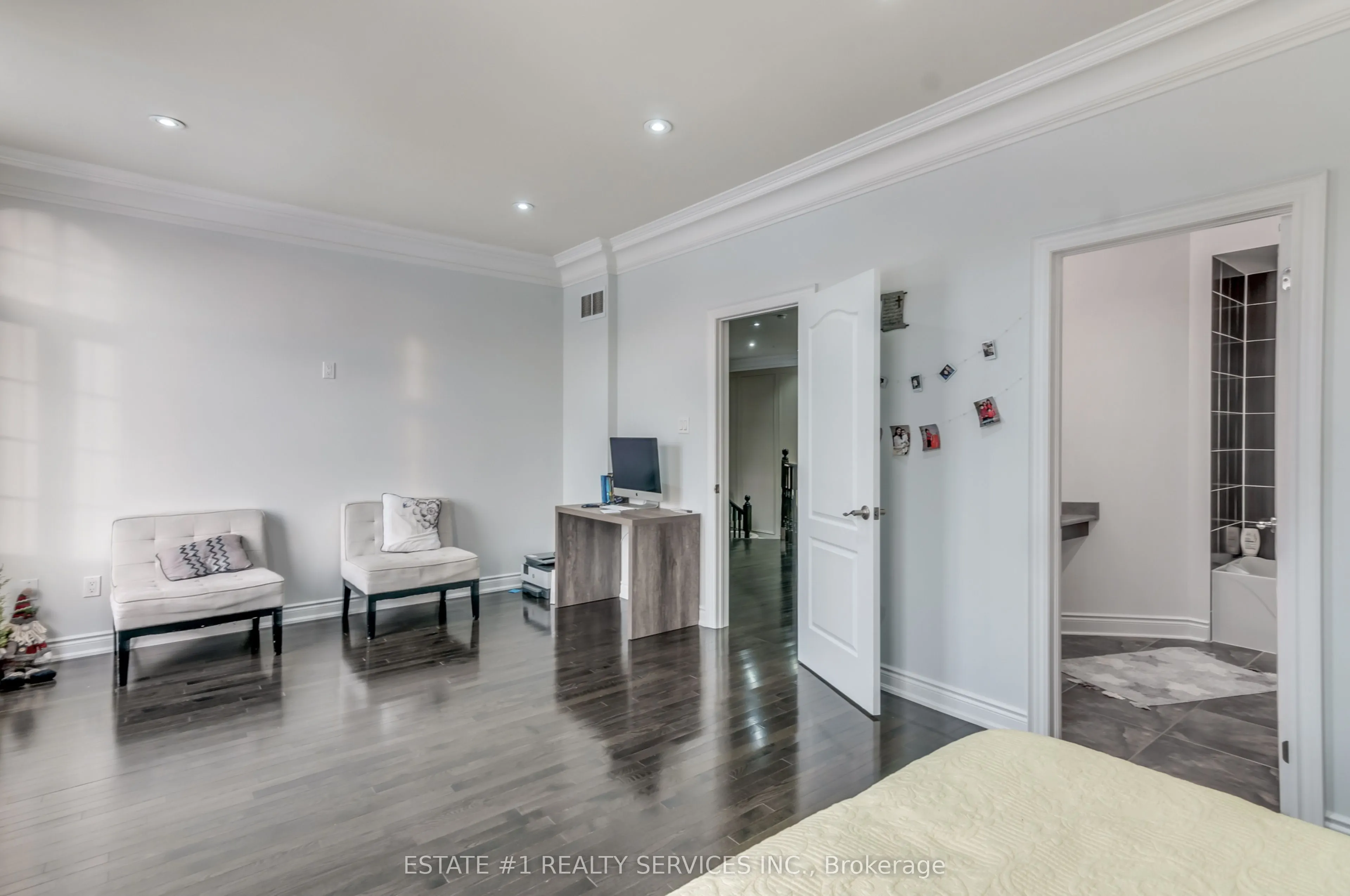 4 Agincourt Circle