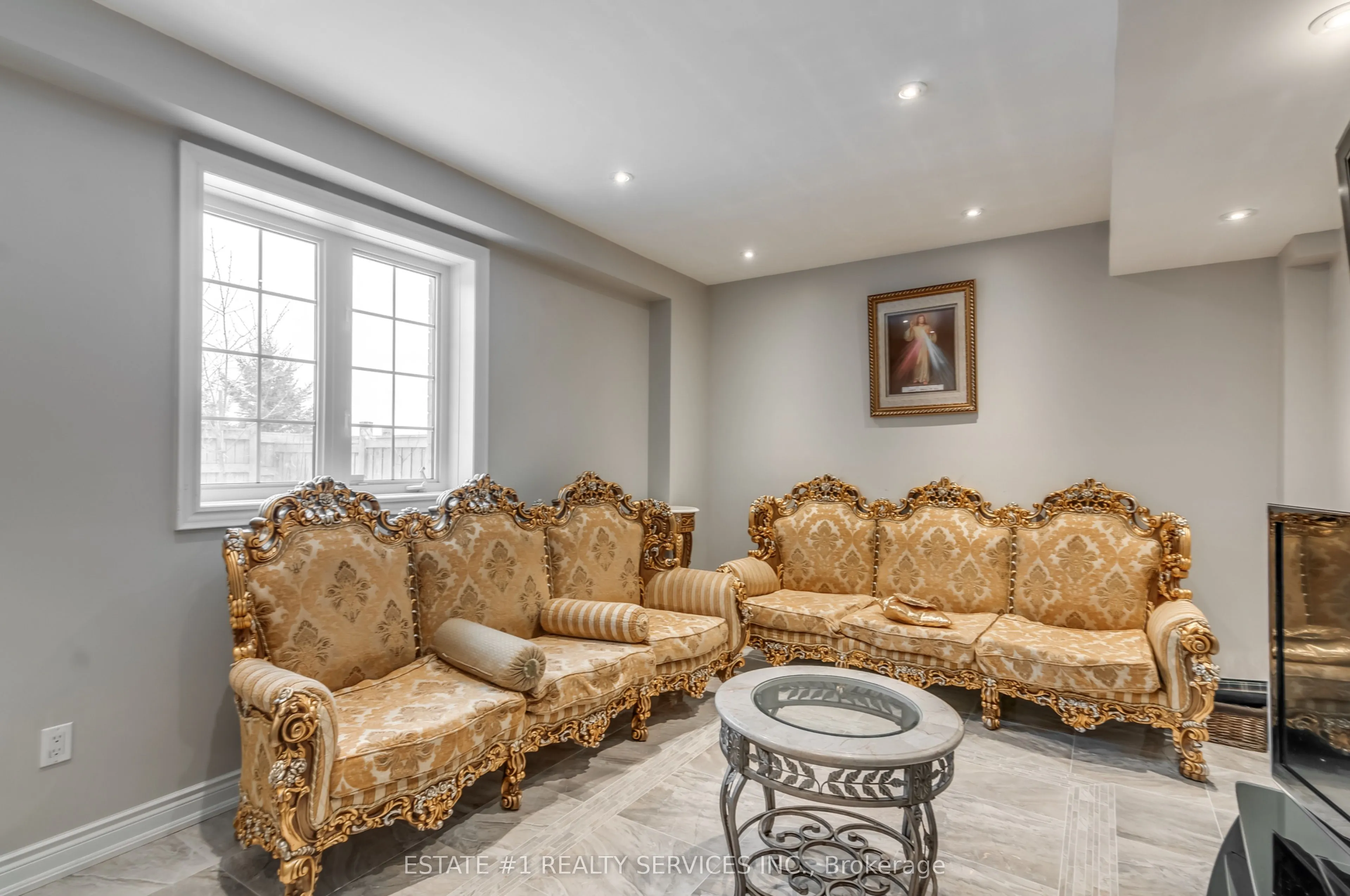 4 Agincourt Circle