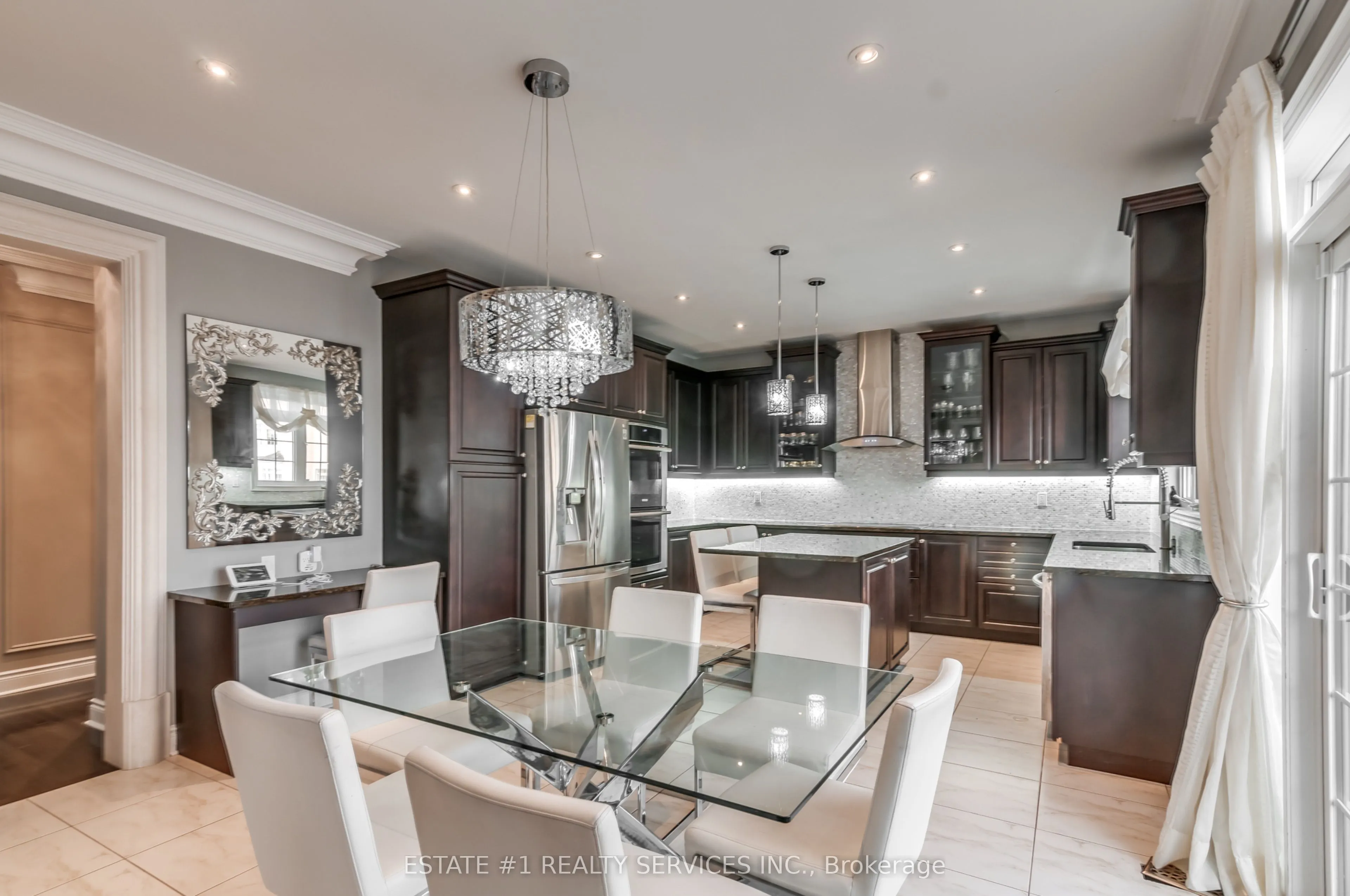 4 Agincourt Circle