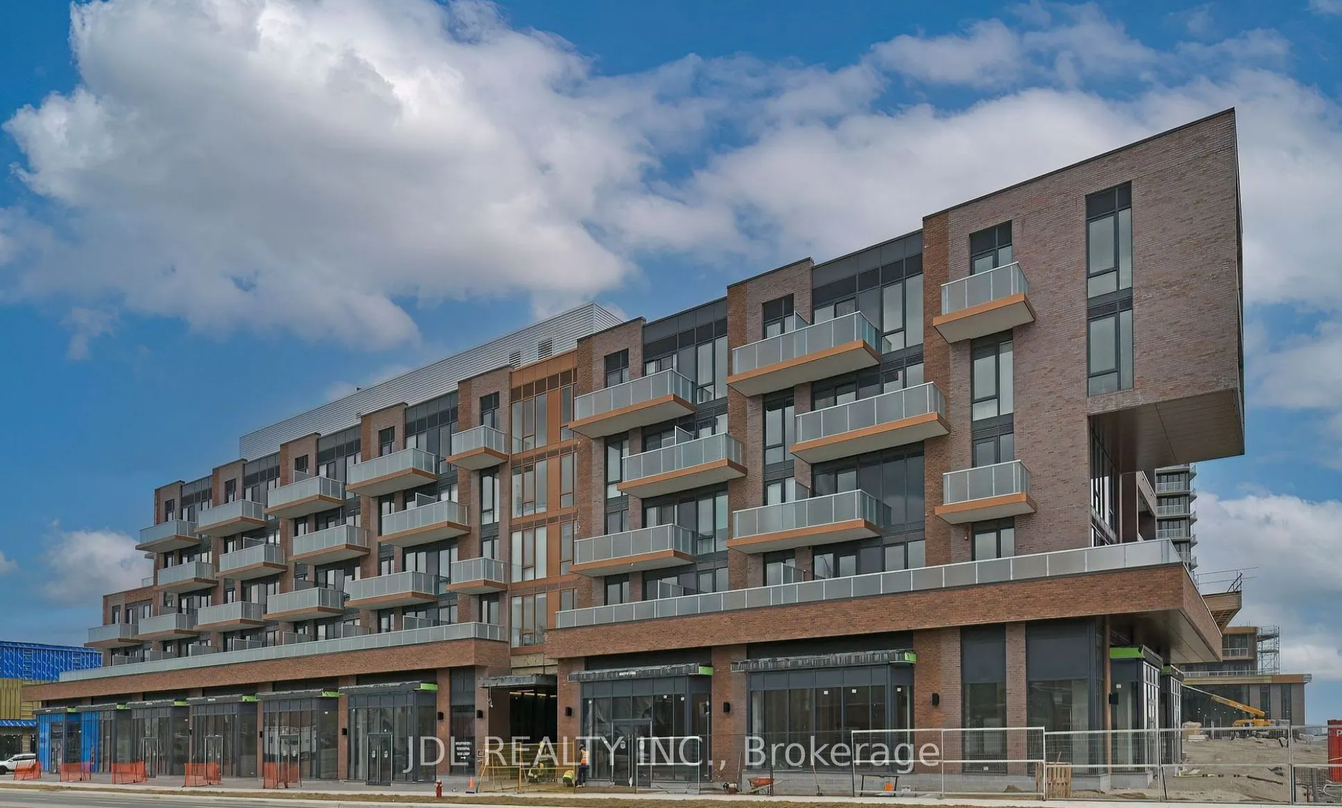 215 Lakeshore Road W #519