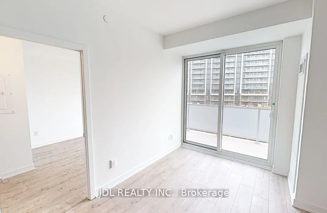 215 Lakeshore Road W #519