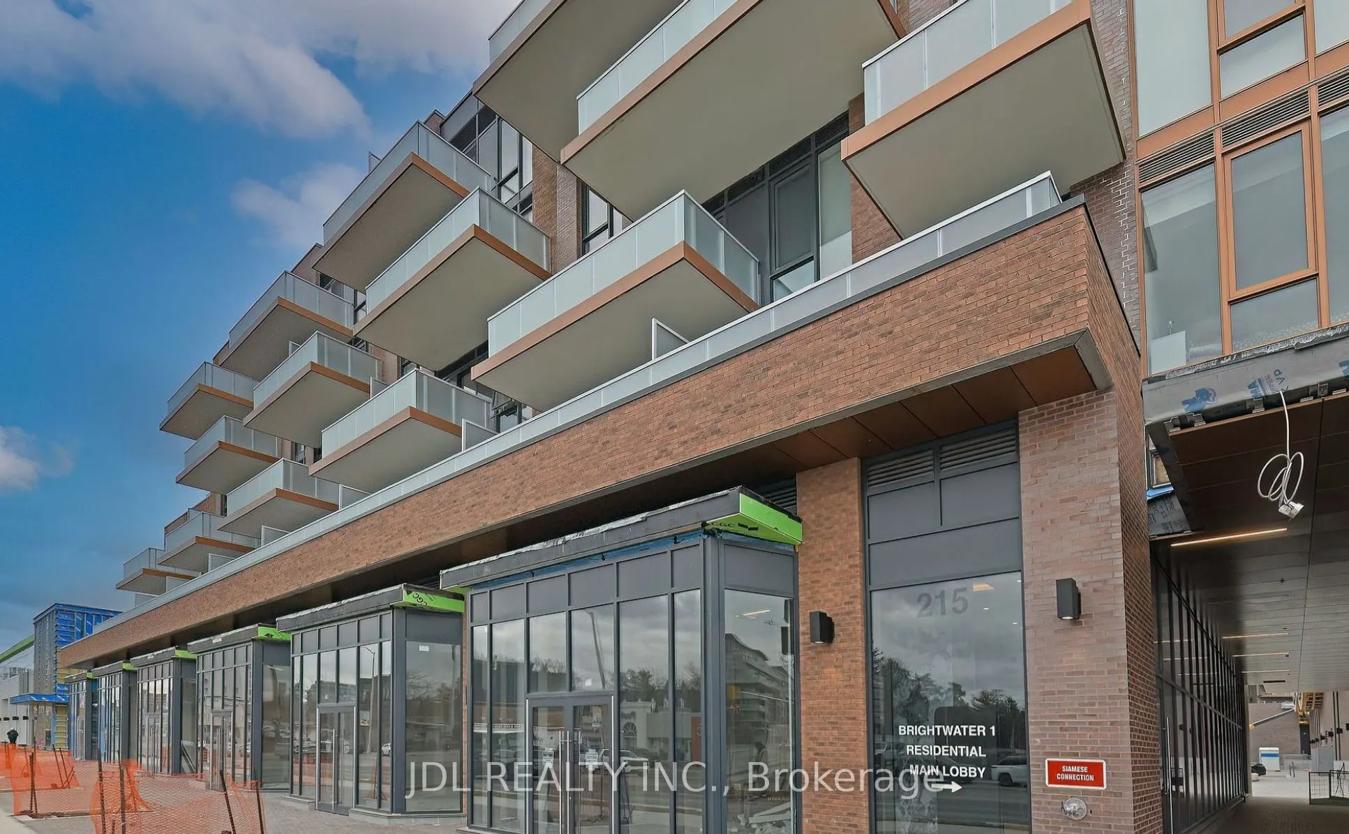 215 Lakeshore Road W #519
