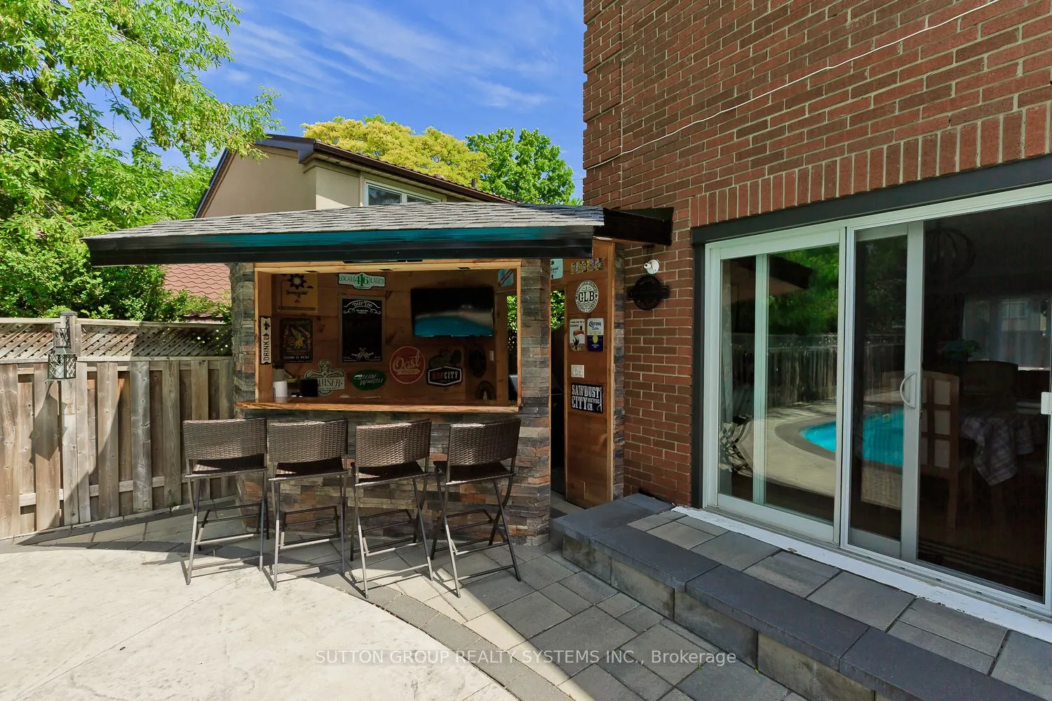 6686 Barrisdale Drive