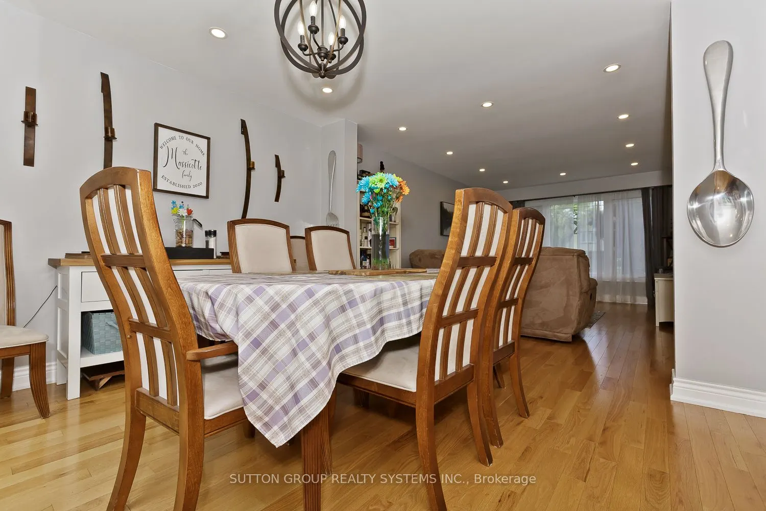 6686 Barrisdale Drive