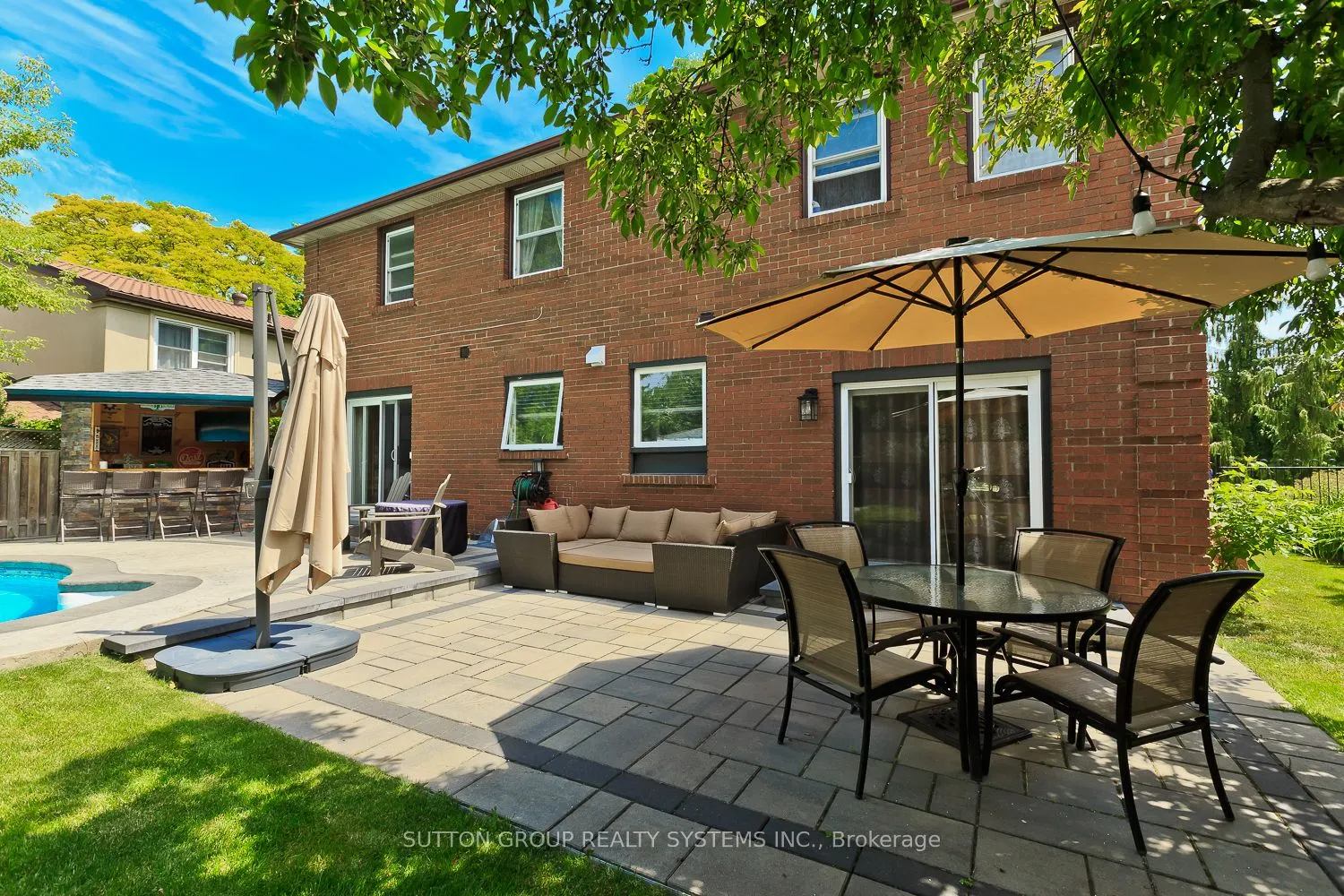 6686 Barrisdale Drive