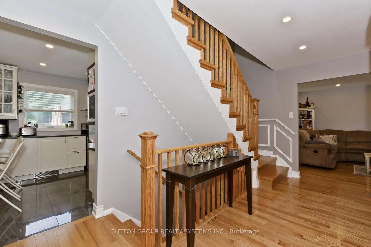 6686 Barrisdale Drive