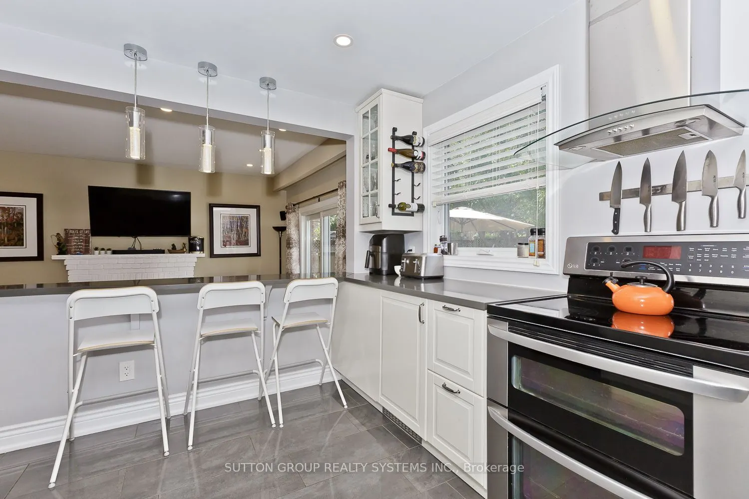 6686 Barrisdale Drive