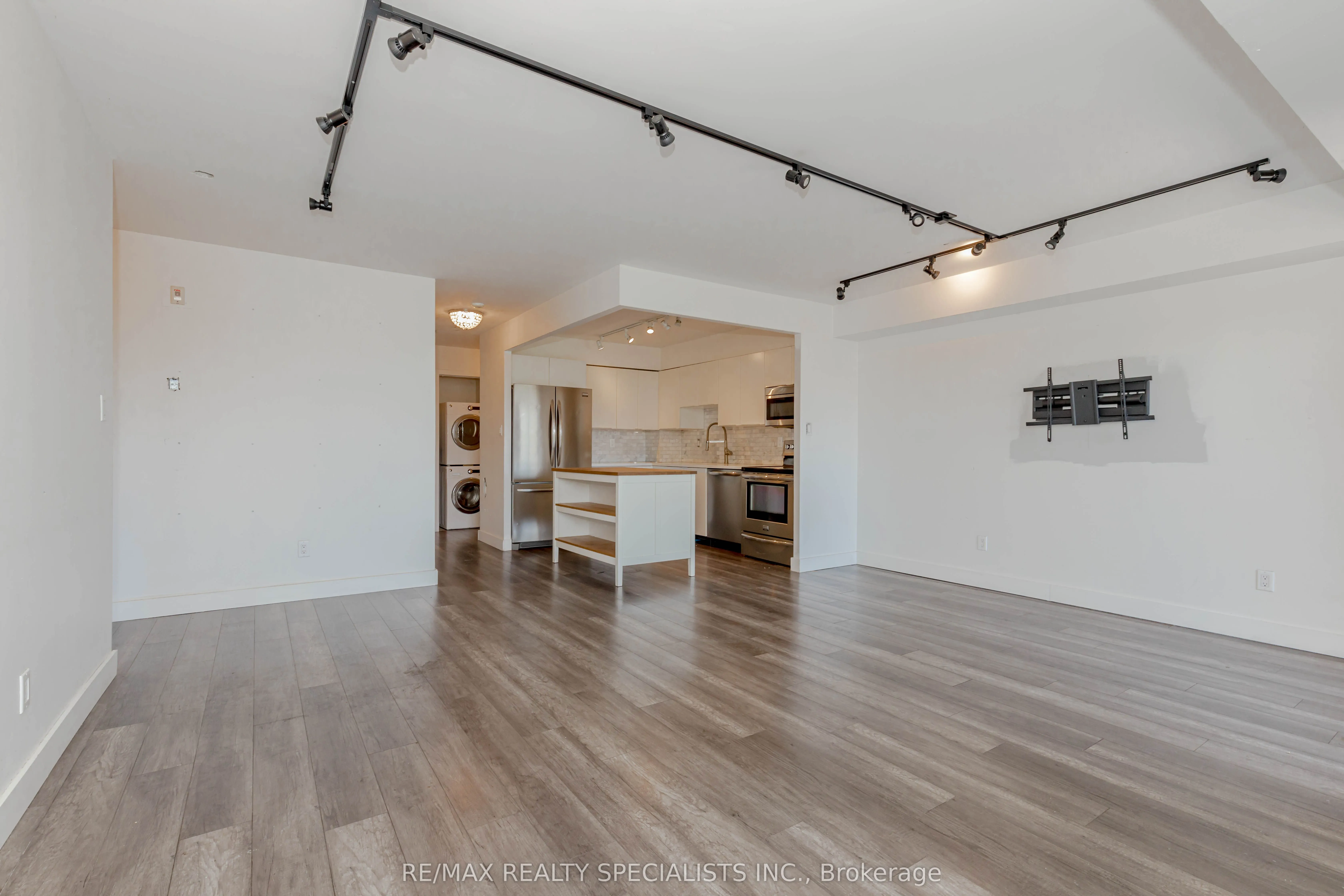32 Tannery Street, #401