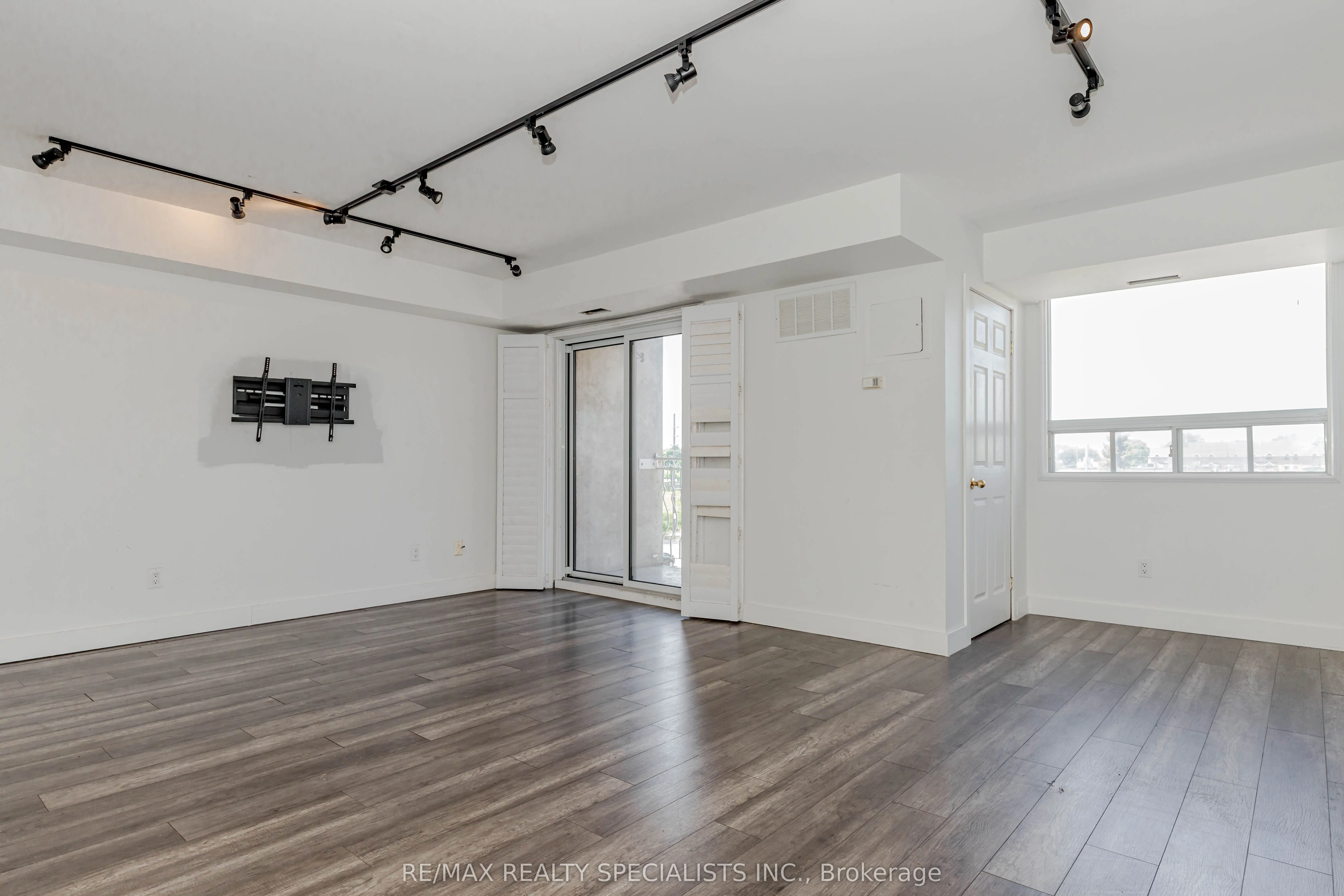 32 Tannery Street, #401