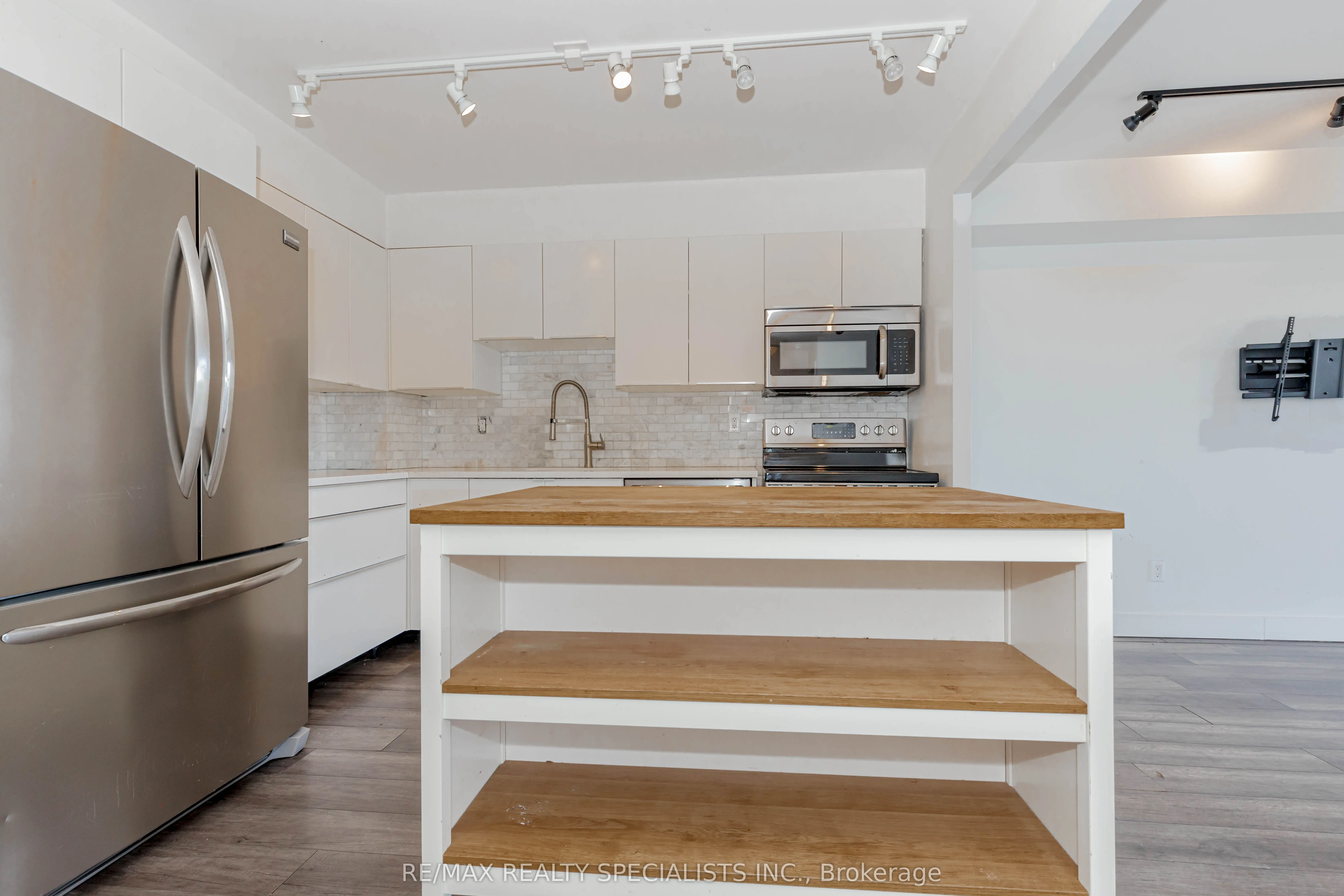 32 Tannery Street, #401