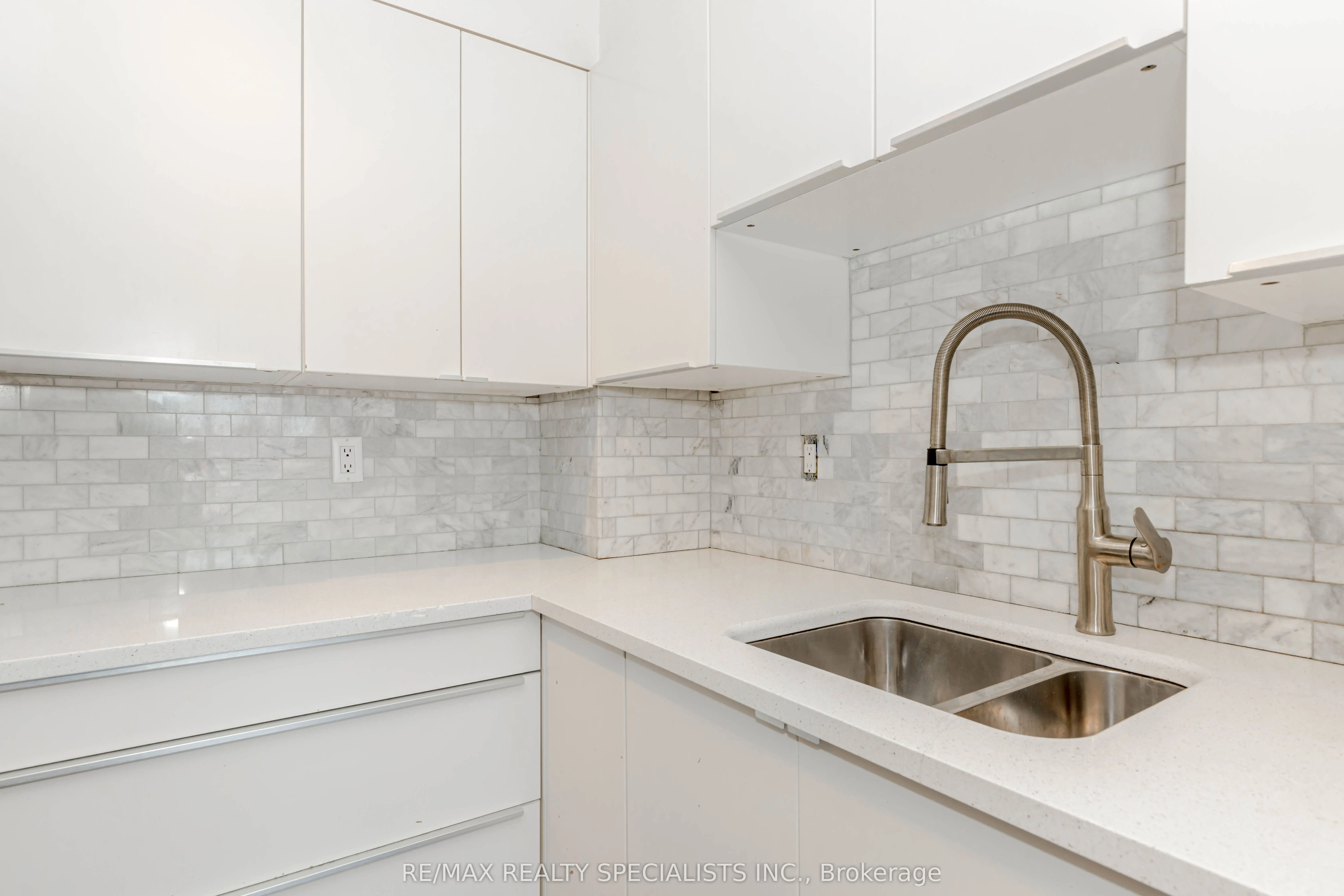 32 Tannery Street, #401