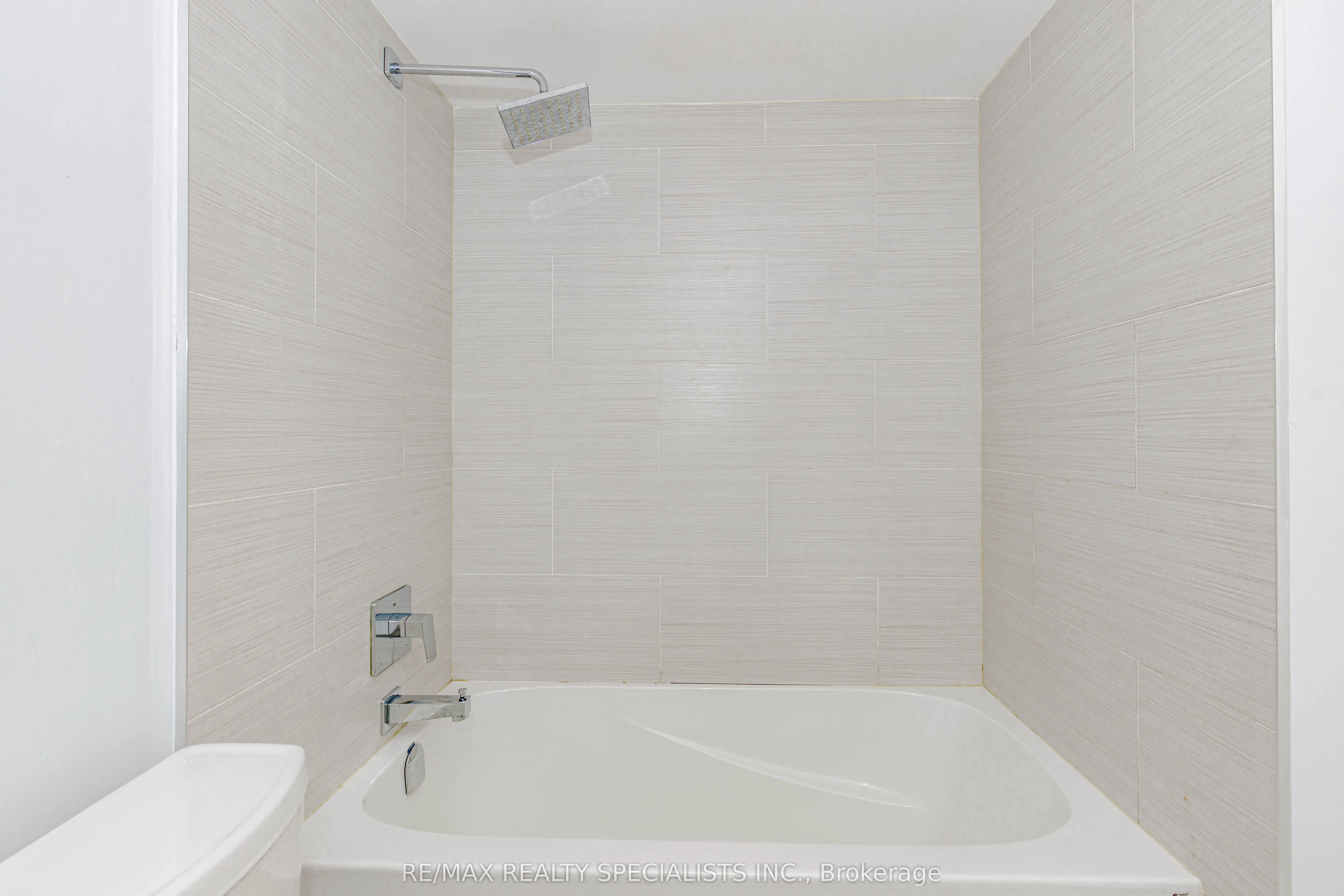 32 Tannery Street, #401
