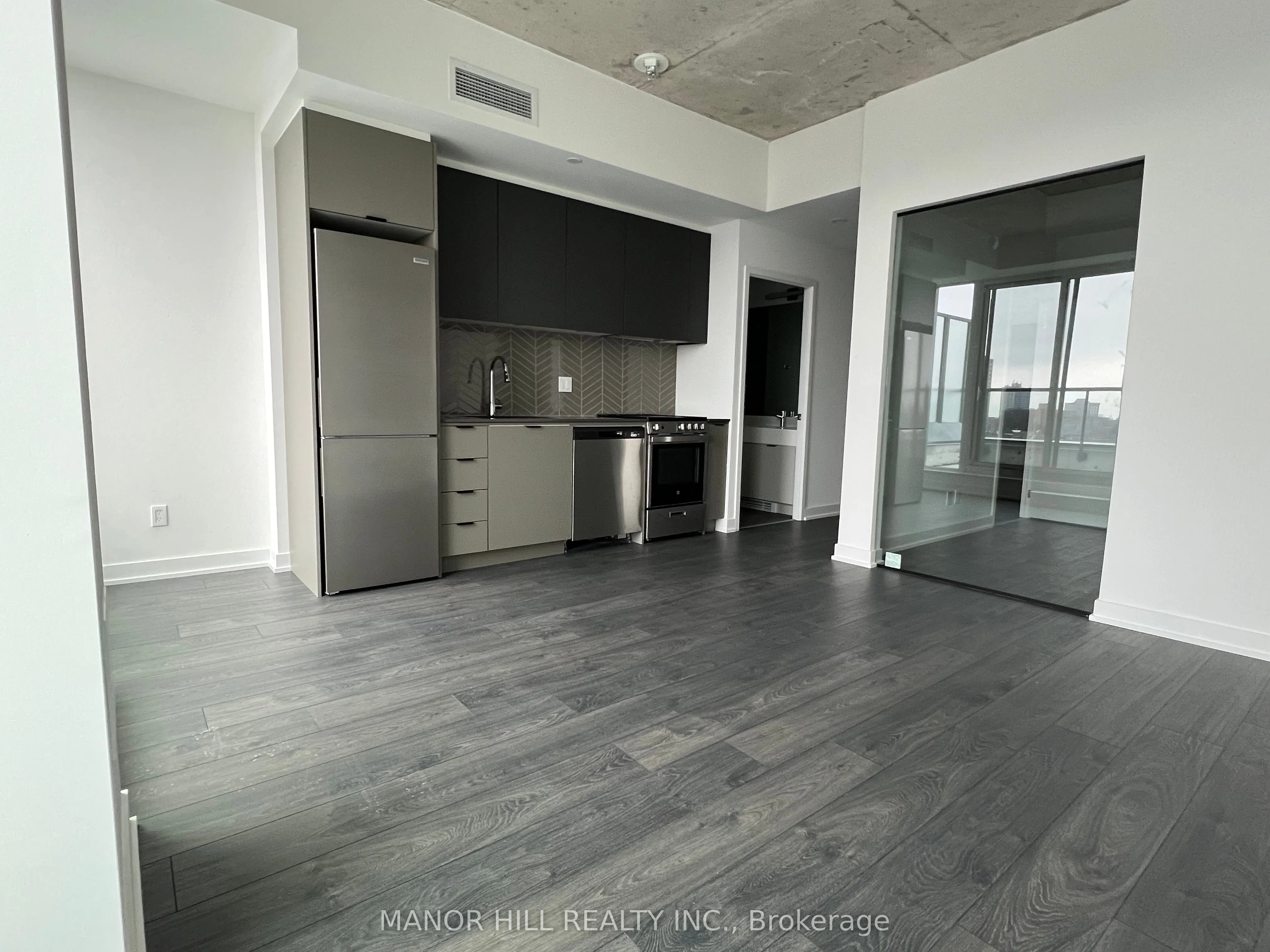 57 Brock Avenue, #706