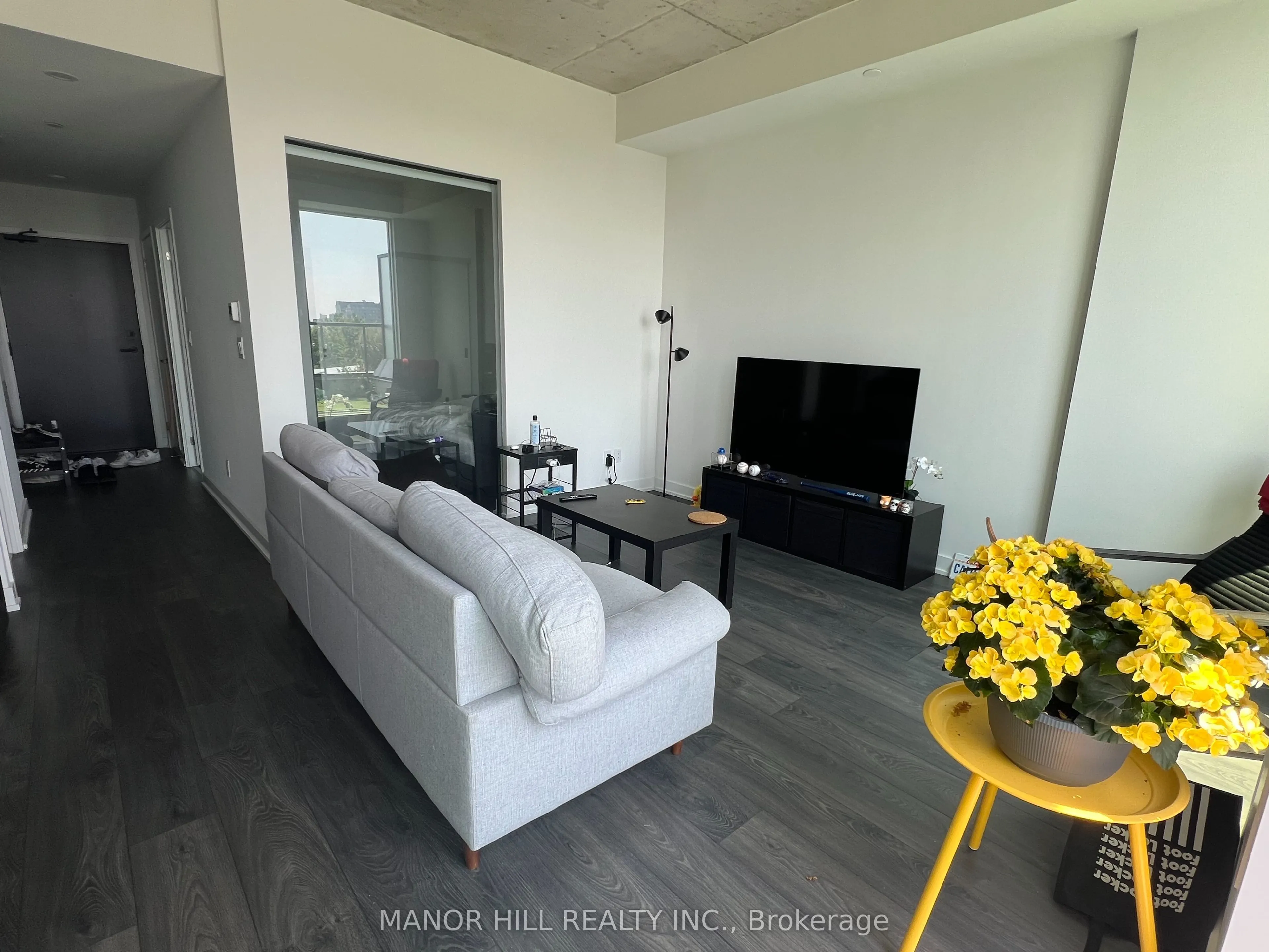 57 Brock Avenue, #706