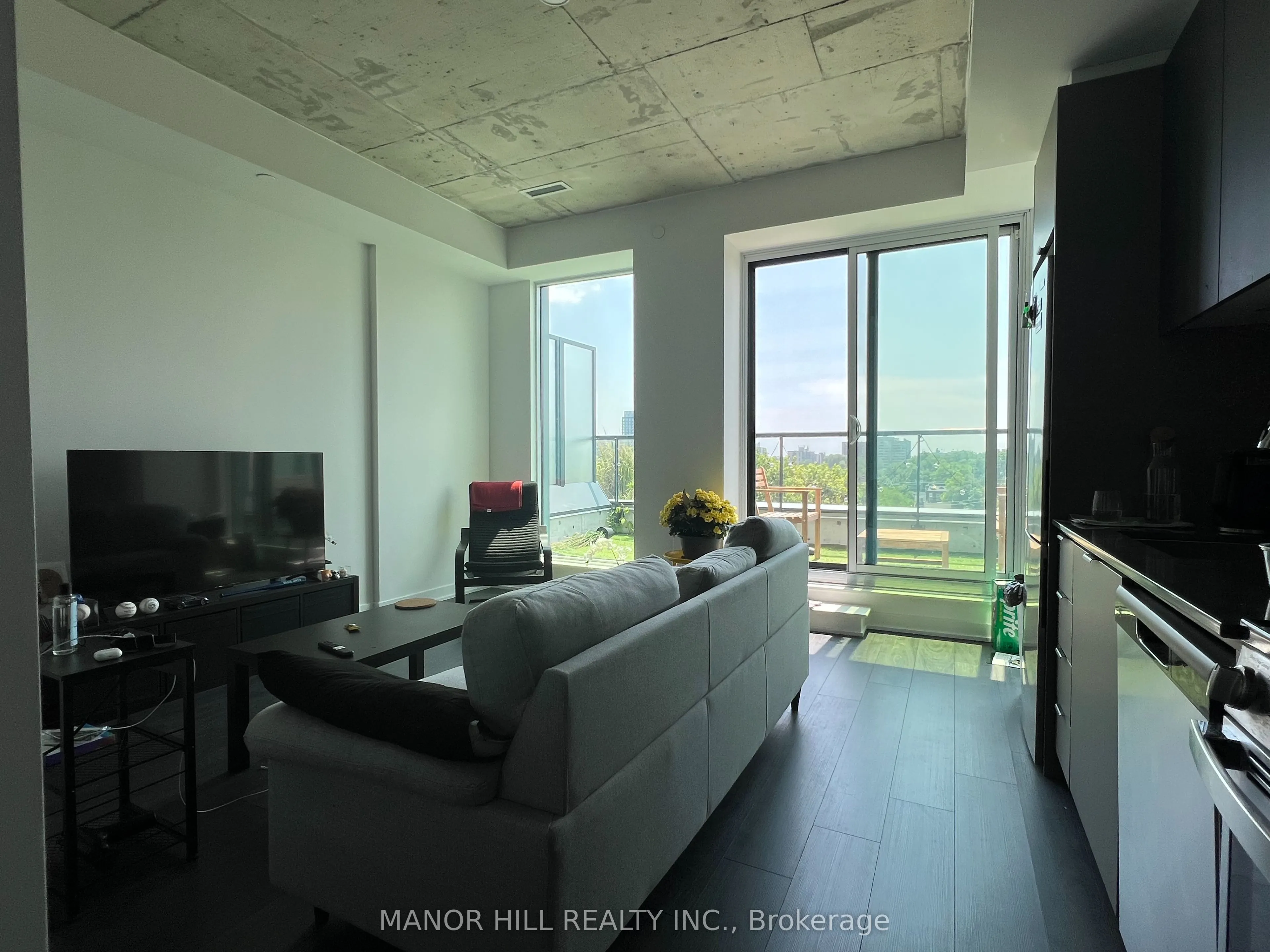 57 Brock Avenue, #706
