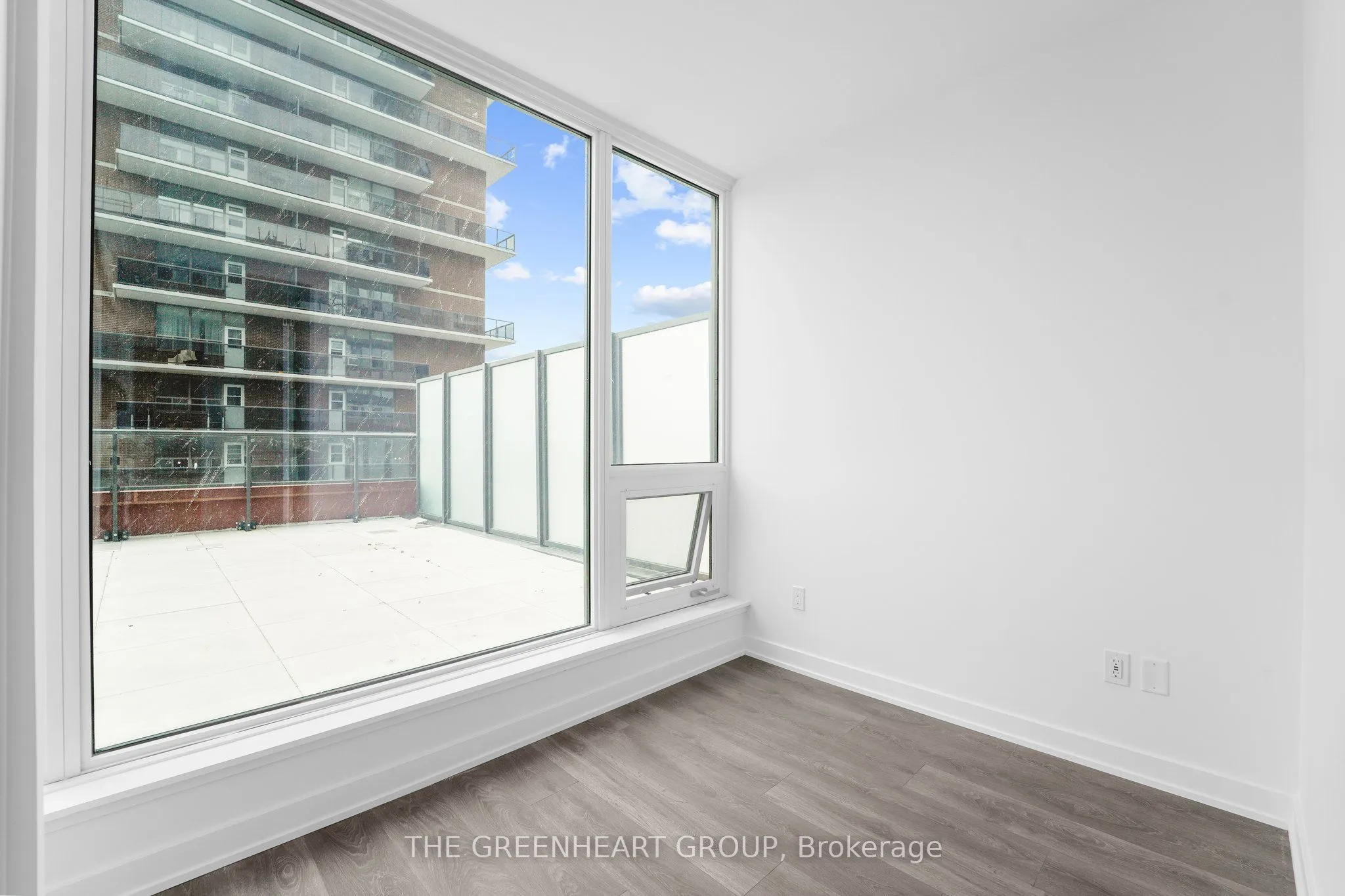 28 Ann Street #908