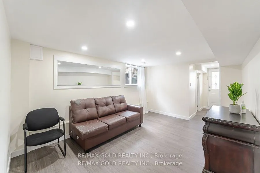 774 EAGLEMOUNT Crescent