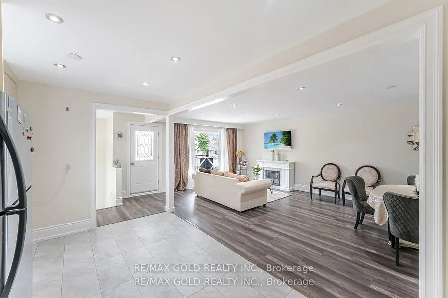 774 EAGLEMOUNT Crescent