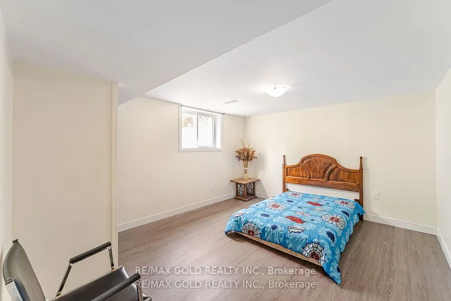 774 EAGLEMOUNT Crescent