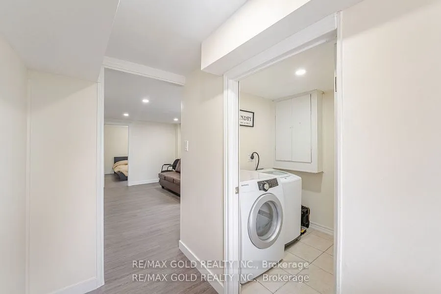 774 EAGLEMOUNT Crescent