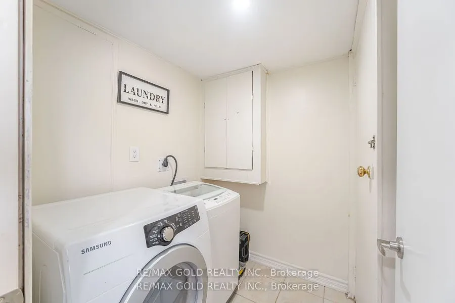774 EAGLEMOUNT Crescent