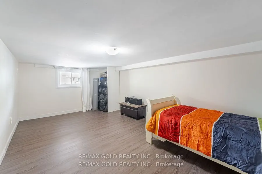774 EAGLEMOUNT Crescent