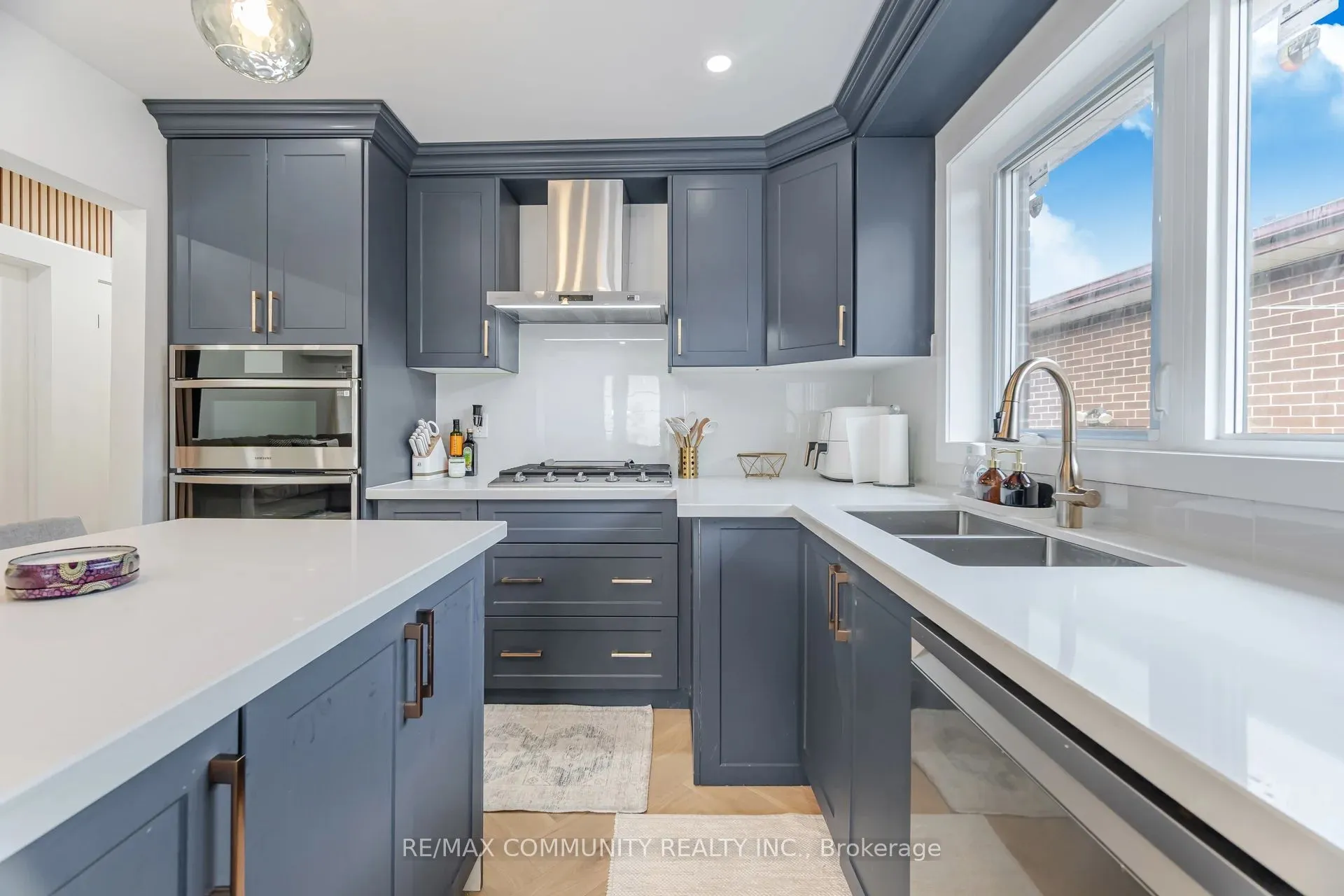 92 Archibald Street