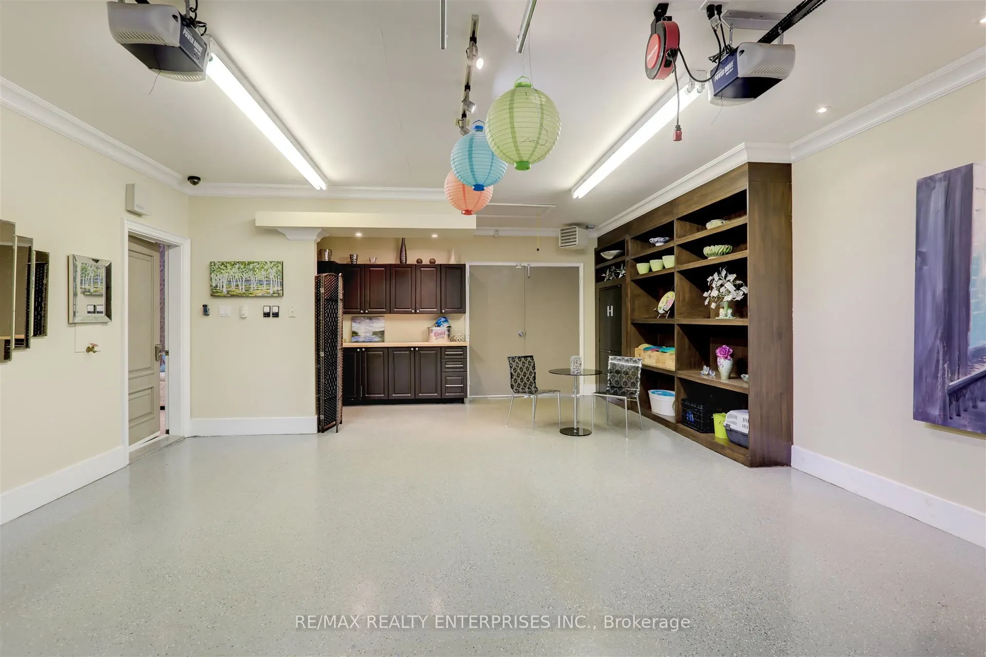 1522 Glenhill Crescent