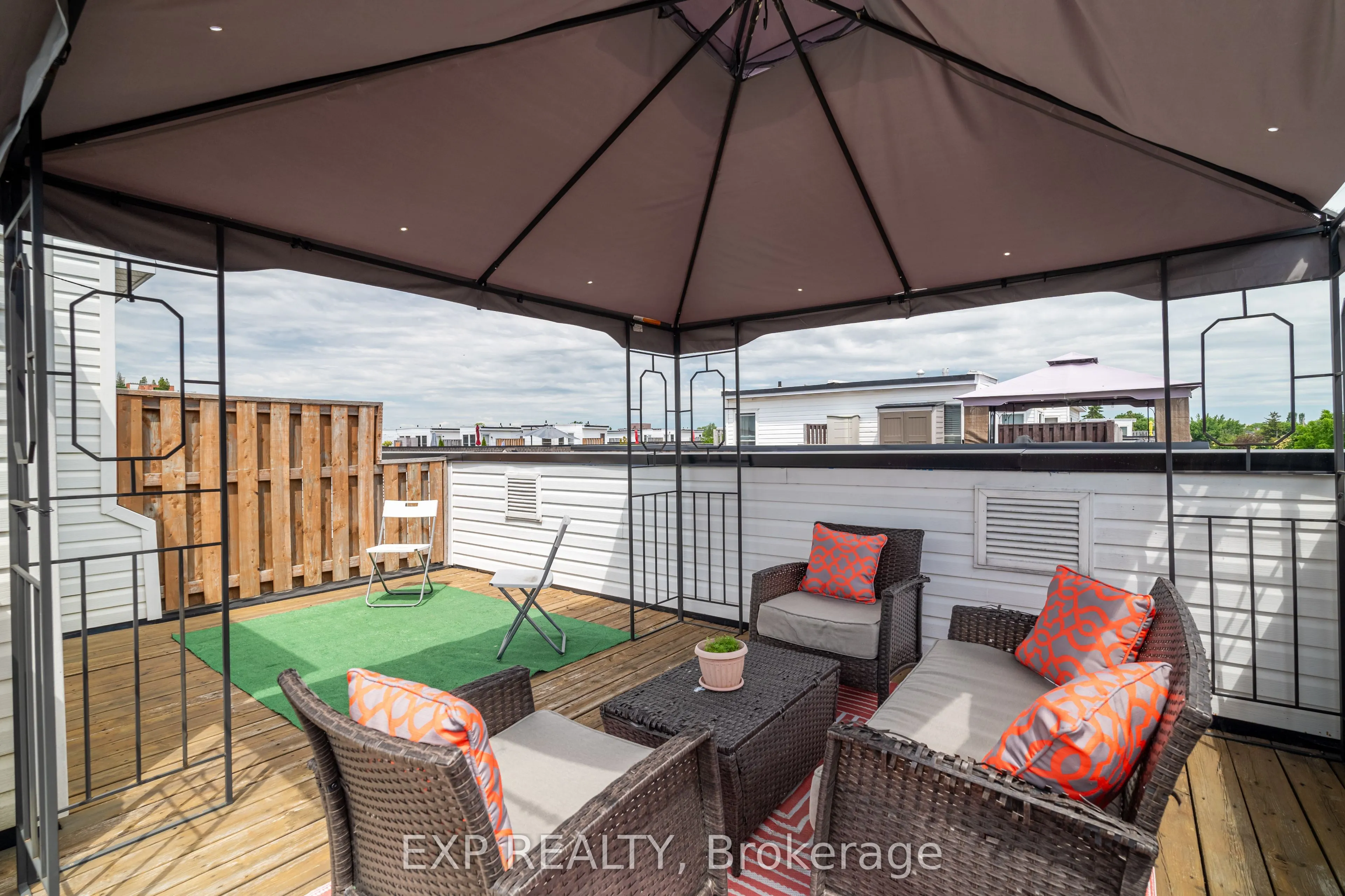 760 Lawrence Avenue W, #TH 221