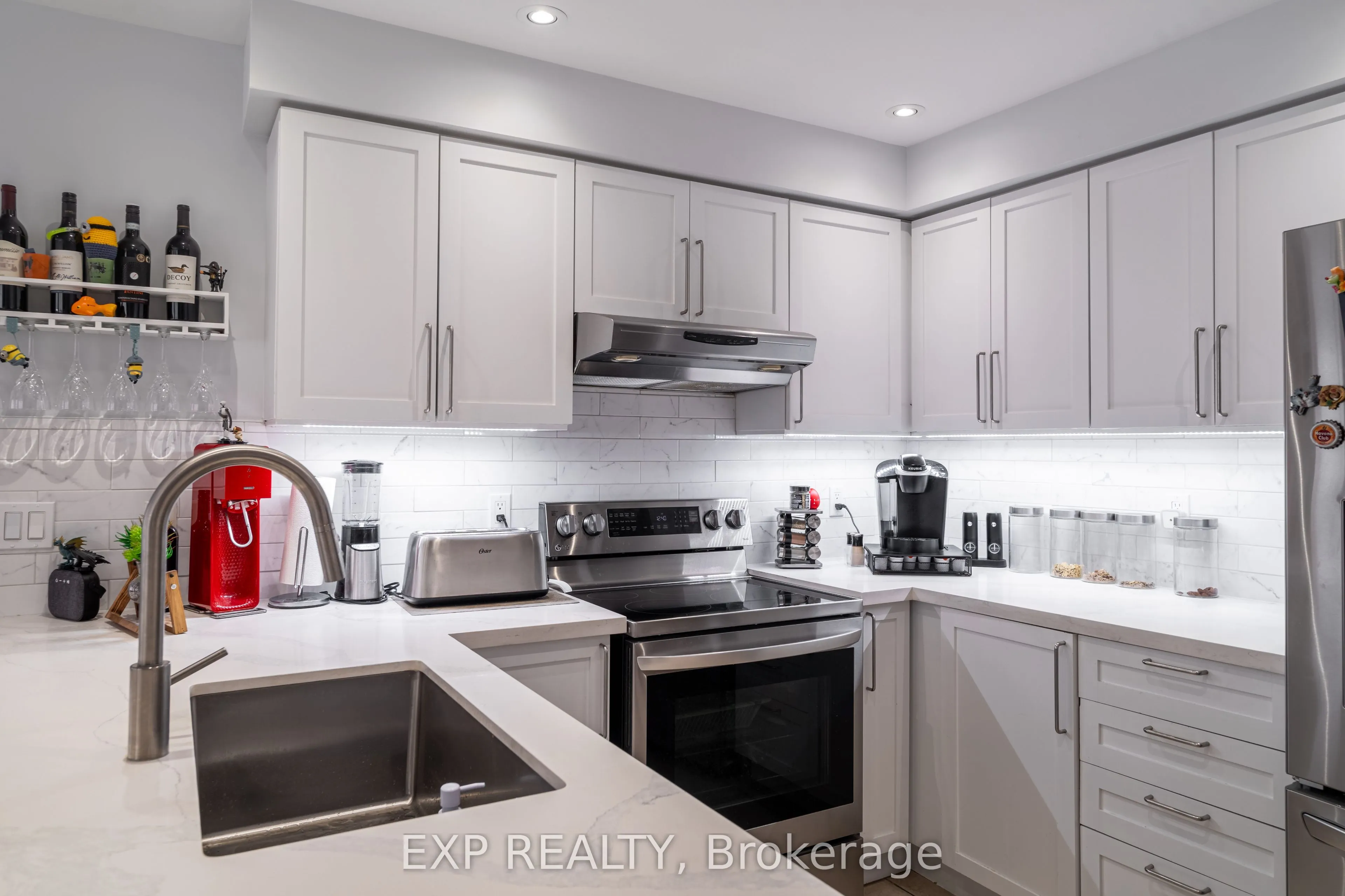 760 Lawrence Avenue W, #TH 221