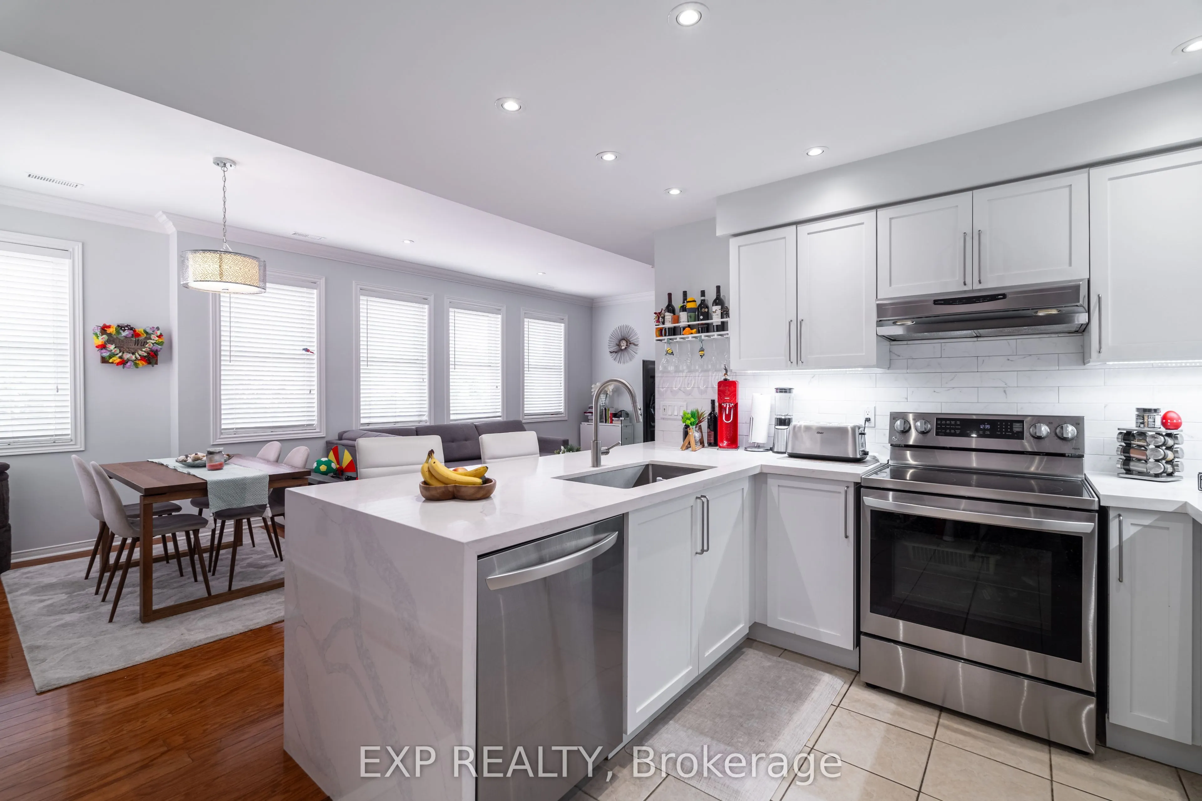 760 Lawrence Avenue W, #TH 221