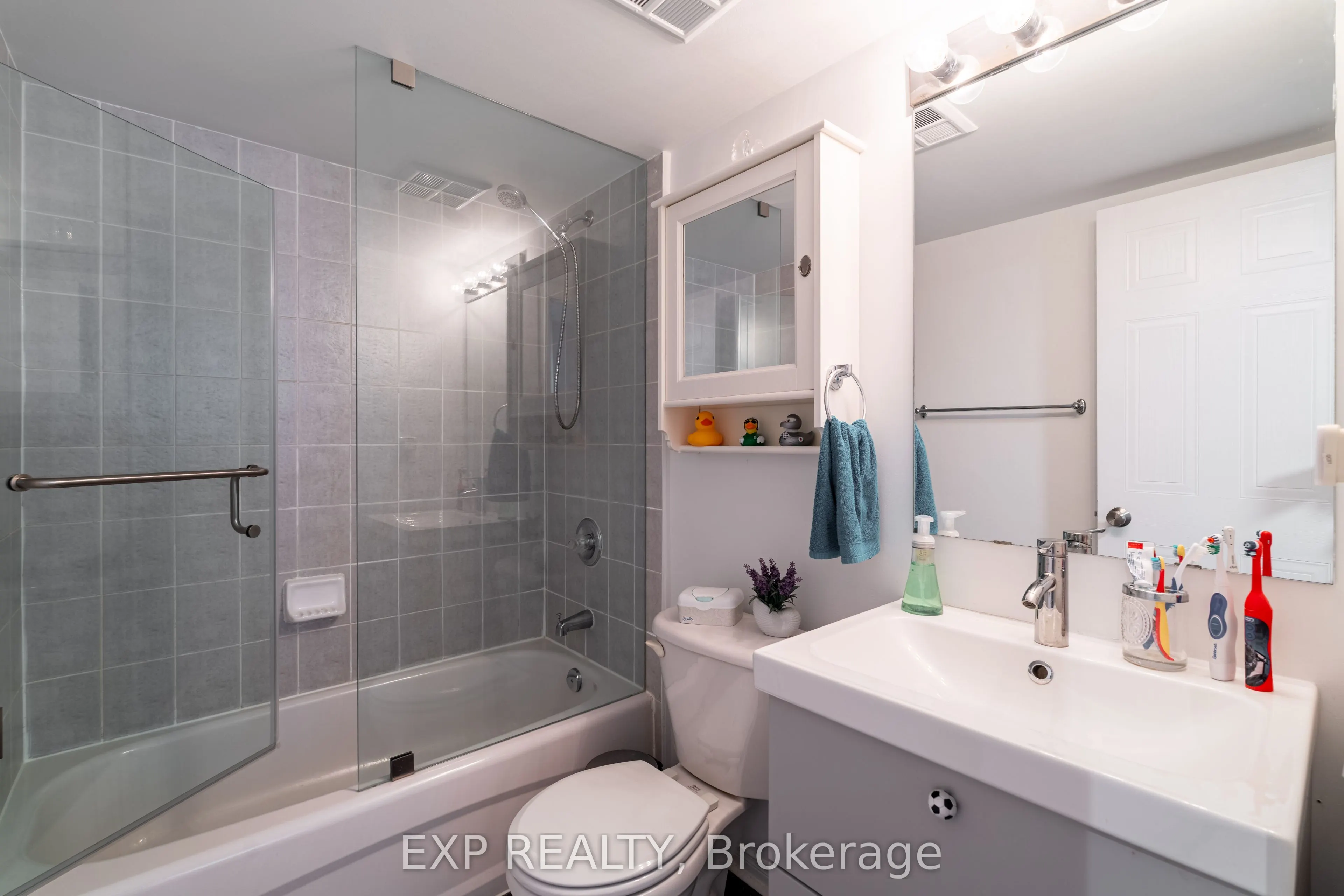 760 Lawrence Avenue W, #TH 221