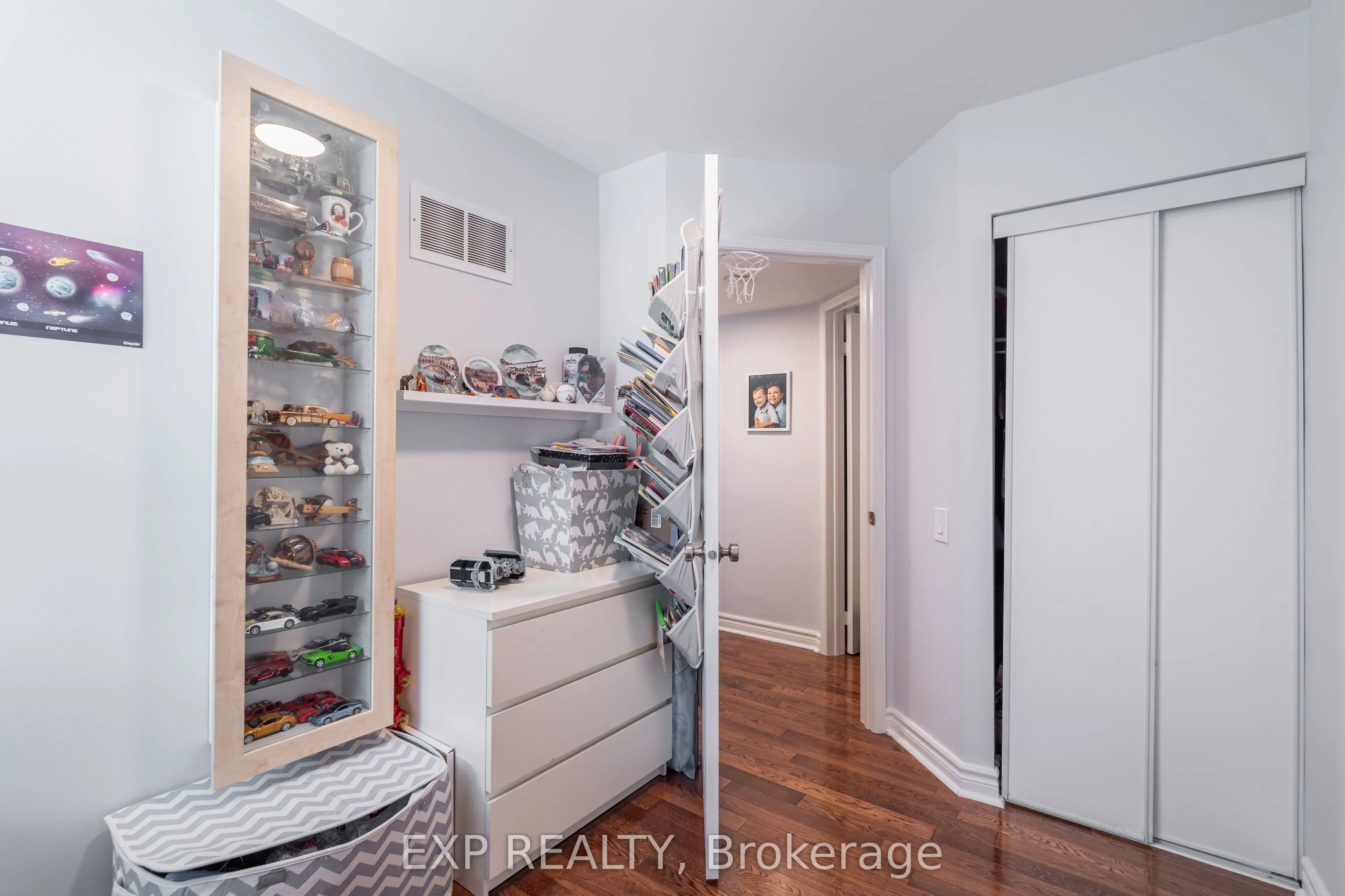 760 Lawrence Avenue W, #TH 221