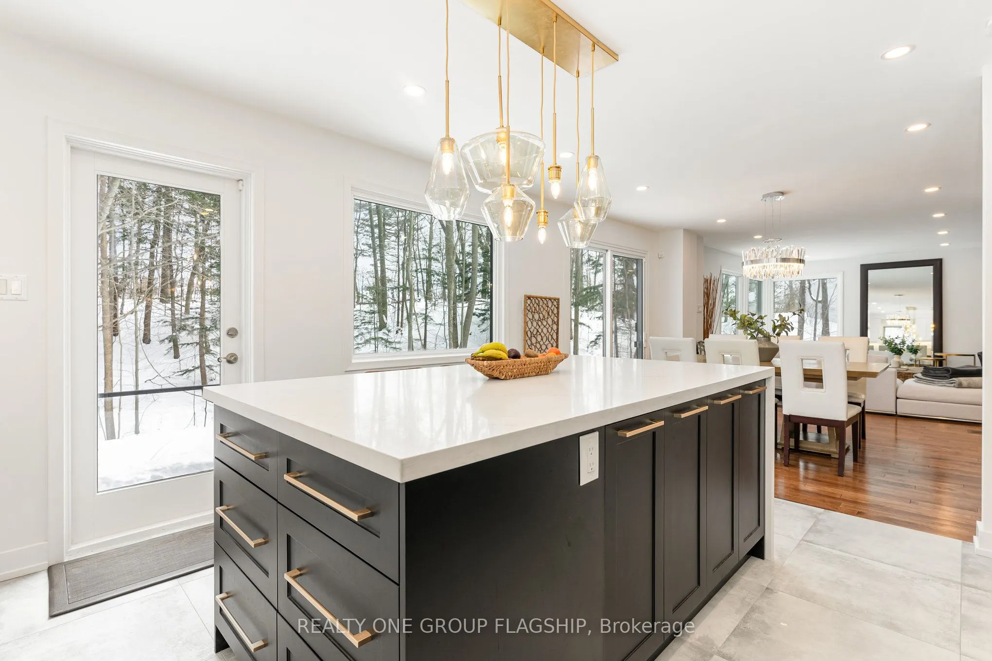 1135 Greenoaks Drive