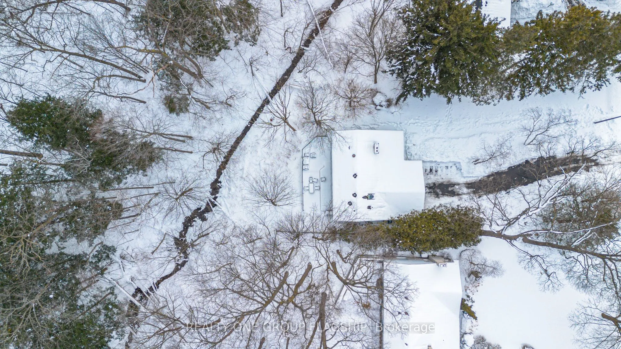 1135 Greenoaks Drive