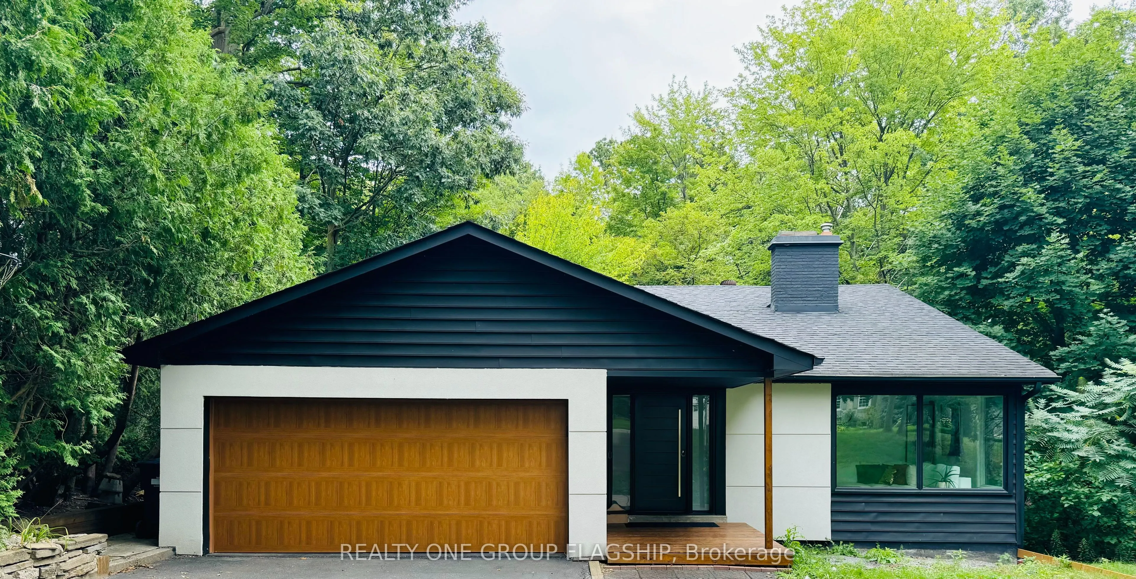1135 Greenoaks Drive