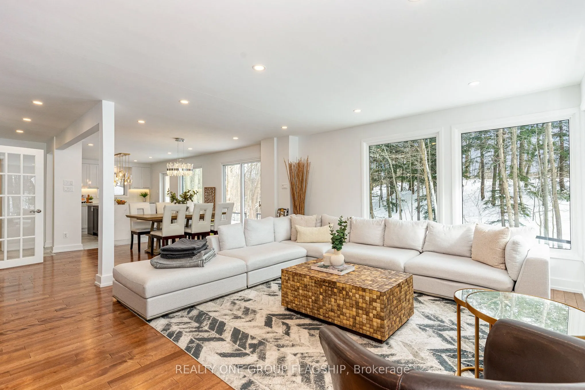 1135 Greenoaks Drive