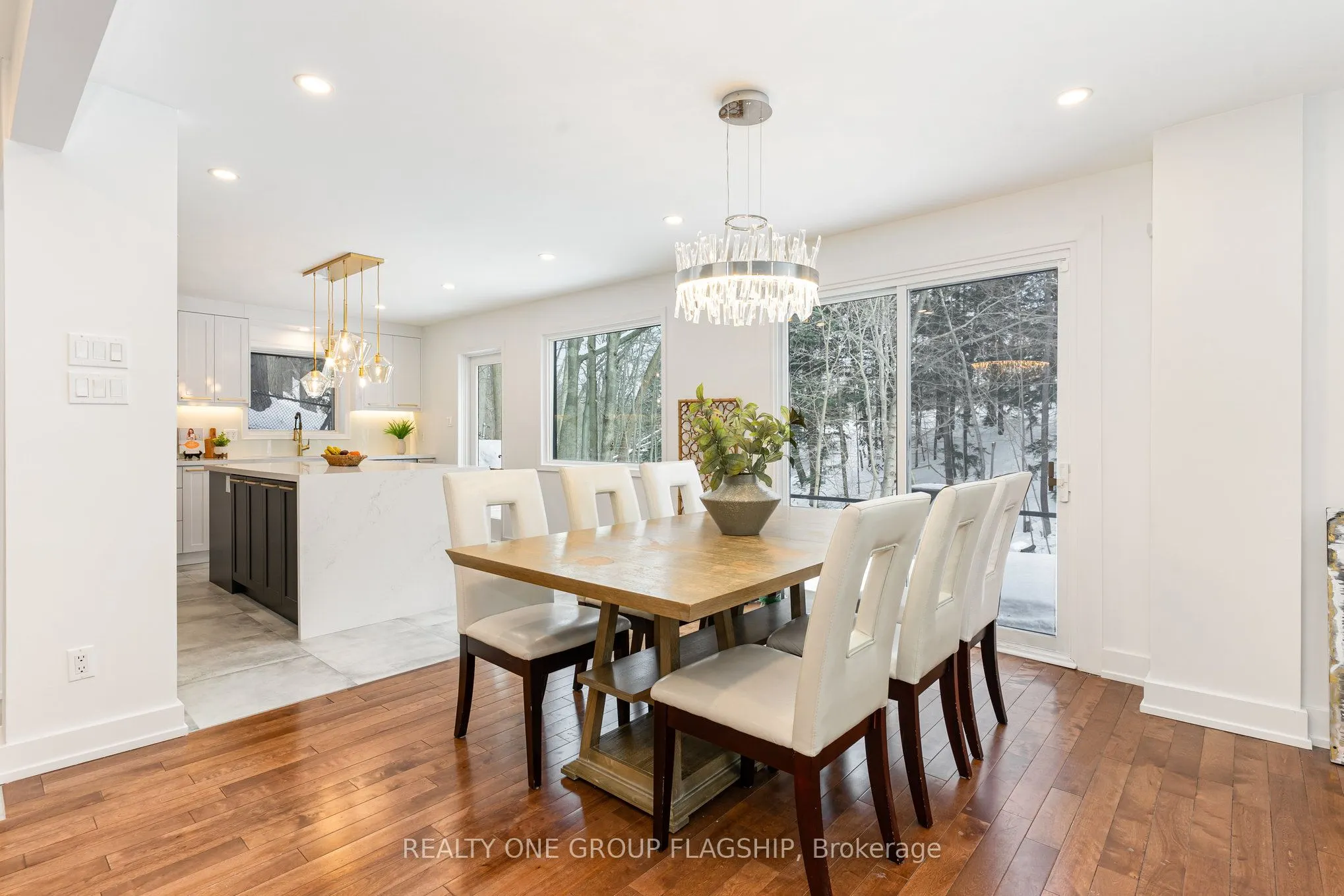 1135 Greenoaks Drive