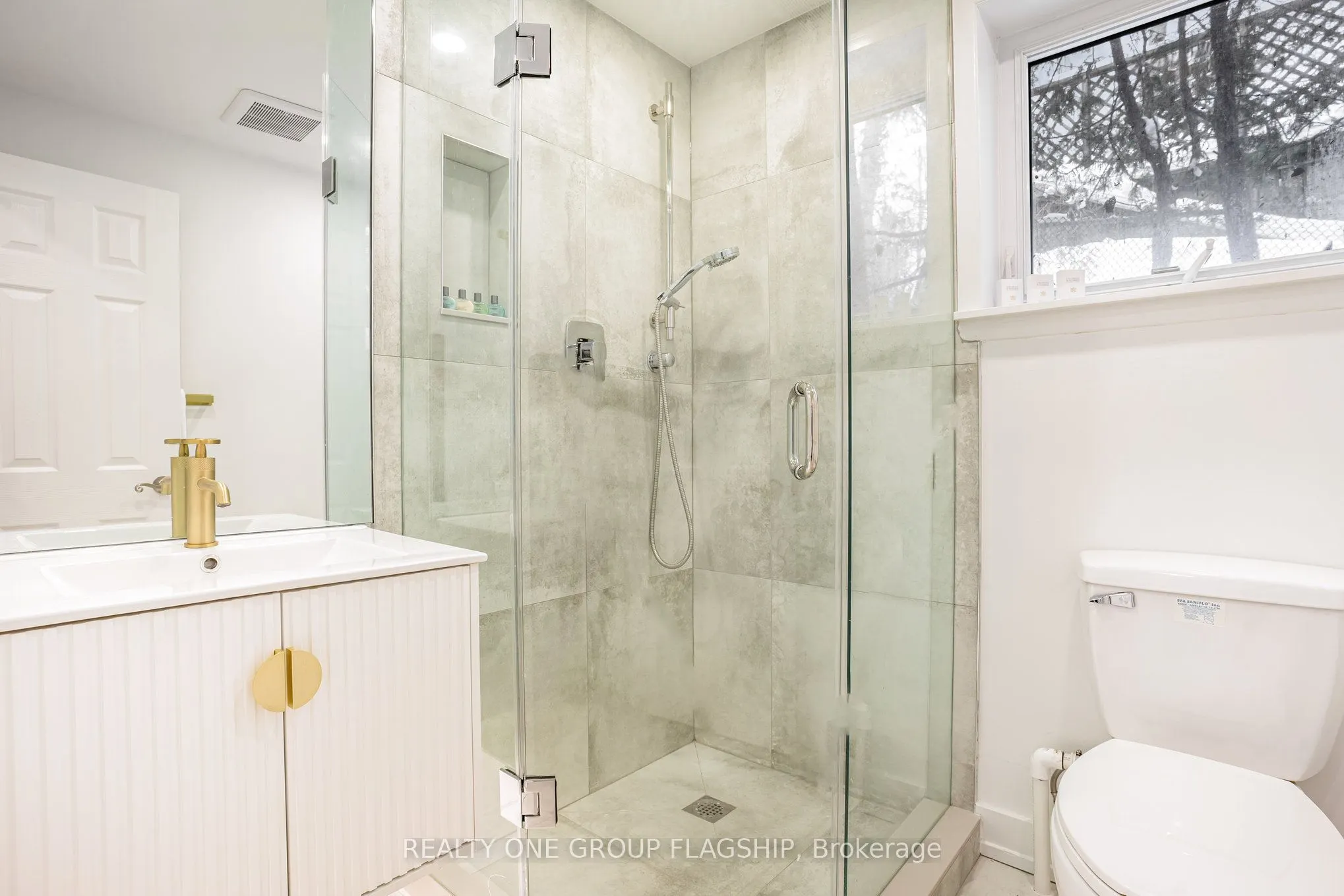 1135 Greenoaks Drive