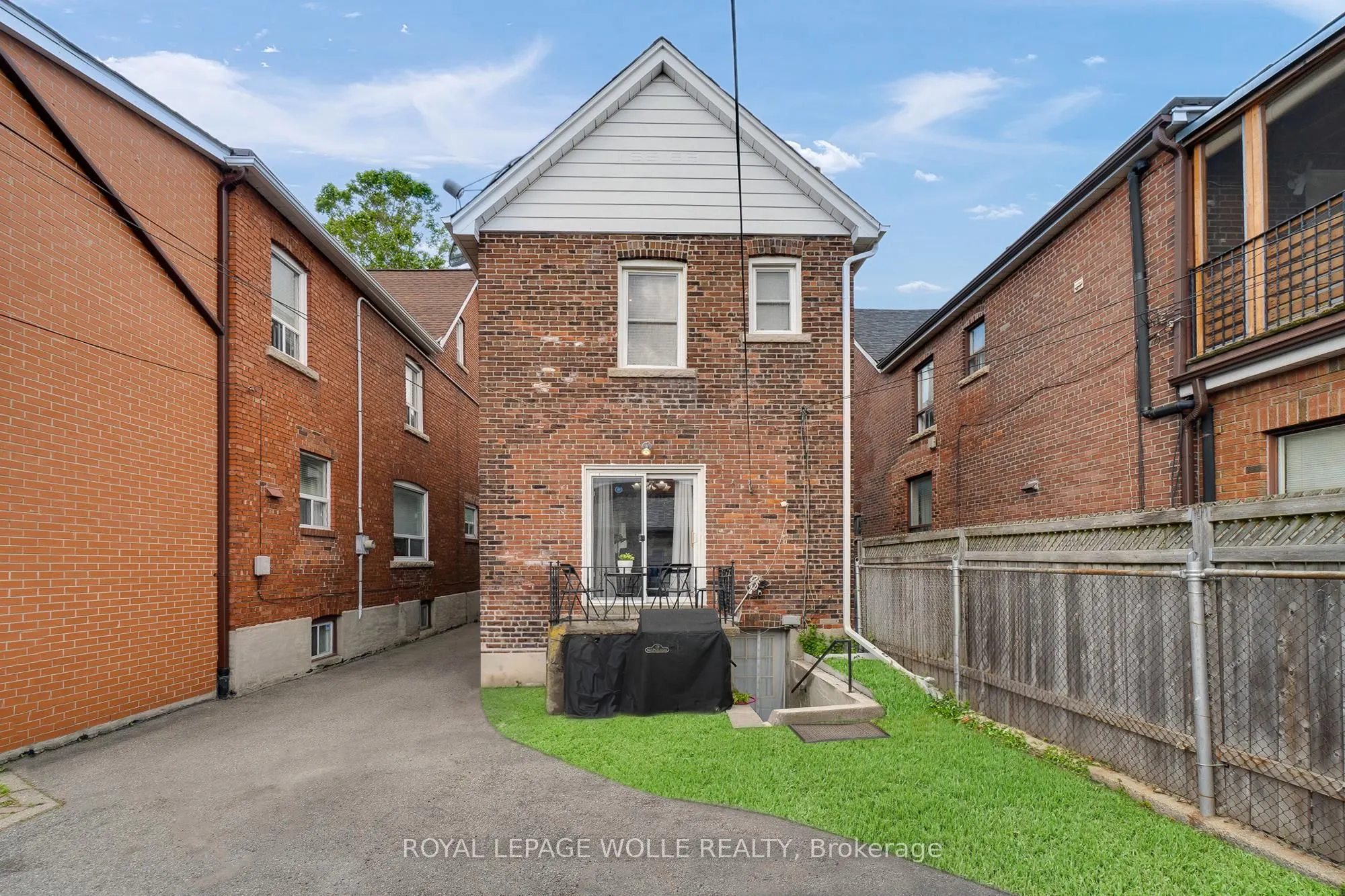 1315 Lansdowne Avenue