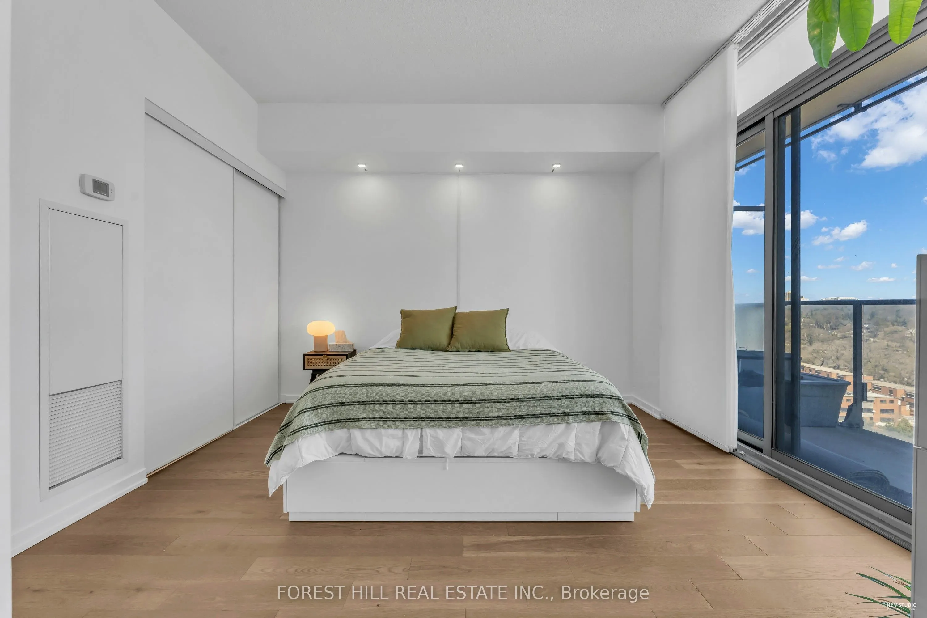 103 The Queensway Avenue, #1301