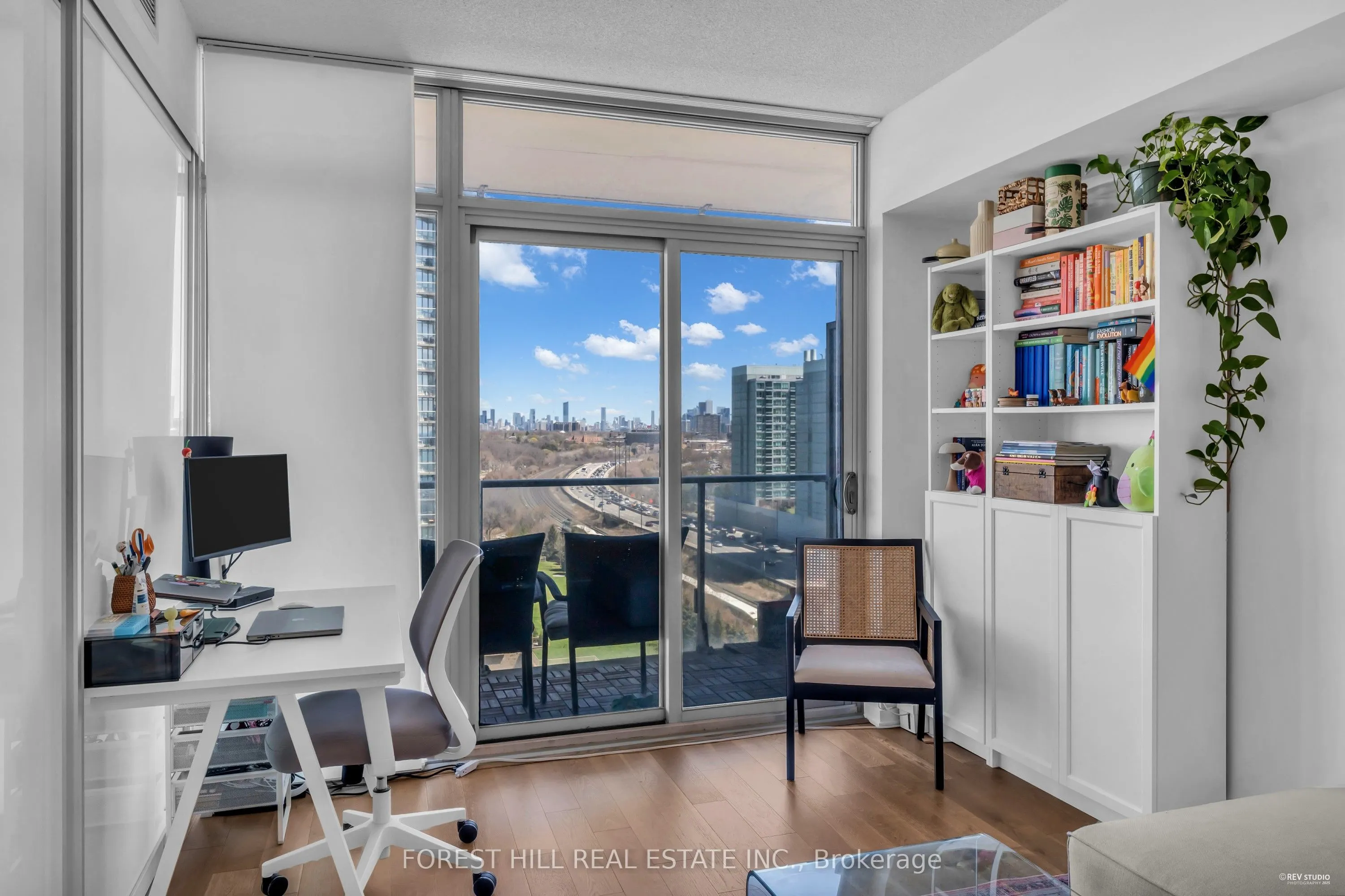 103 The Queensway Avenue, #1301