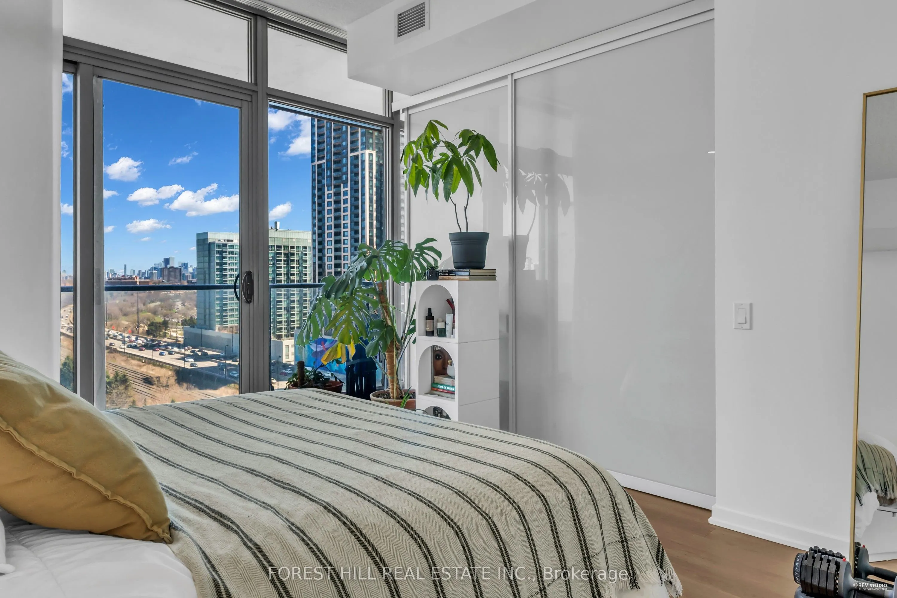 103 The Queensway Avenue, #1301